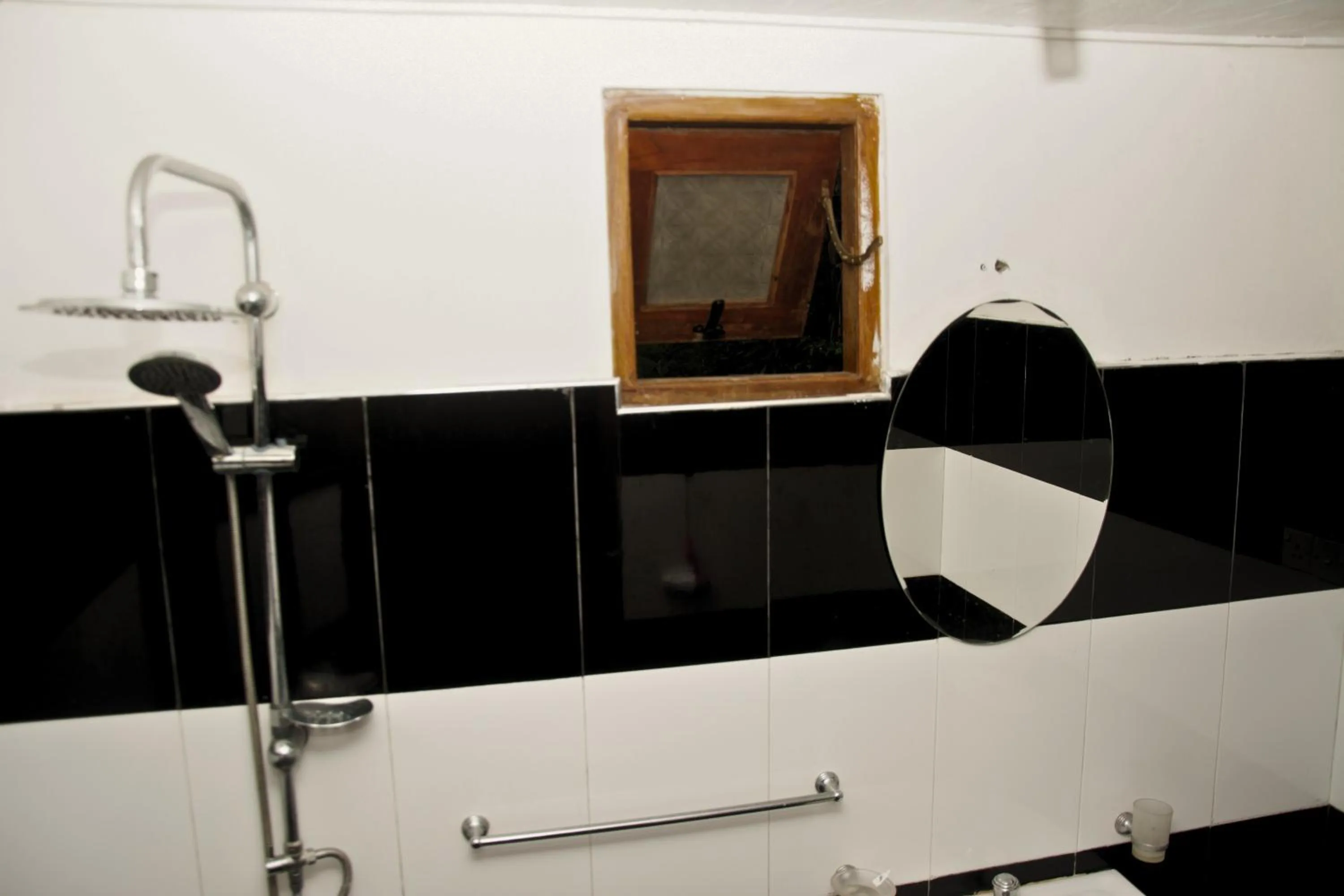 Shower in Bliss In Viya