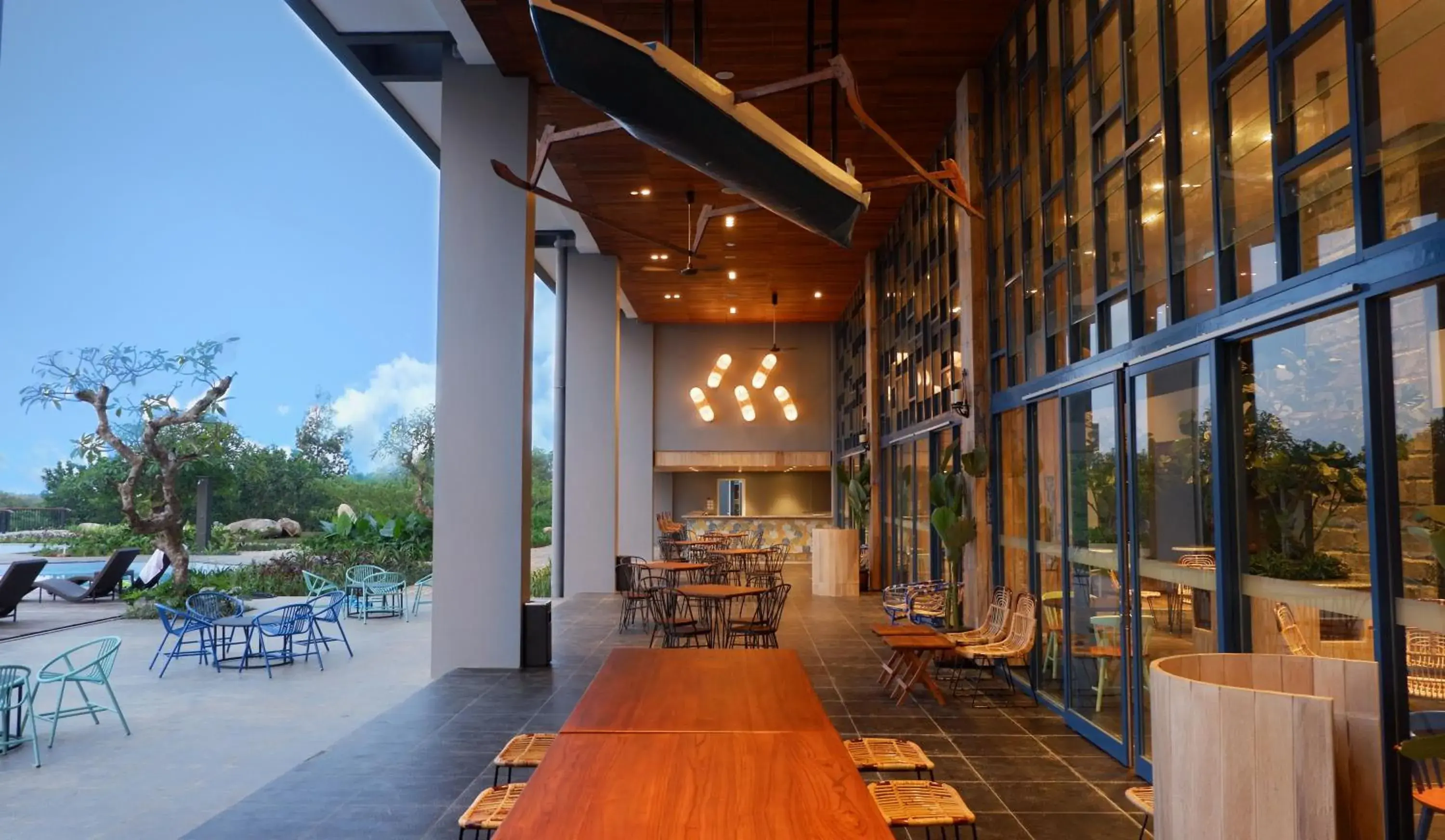 Restaurant/places to eat in Swiss-Belresort Belitung Restaurant/places to eat in Swiss-Belresort Belitung