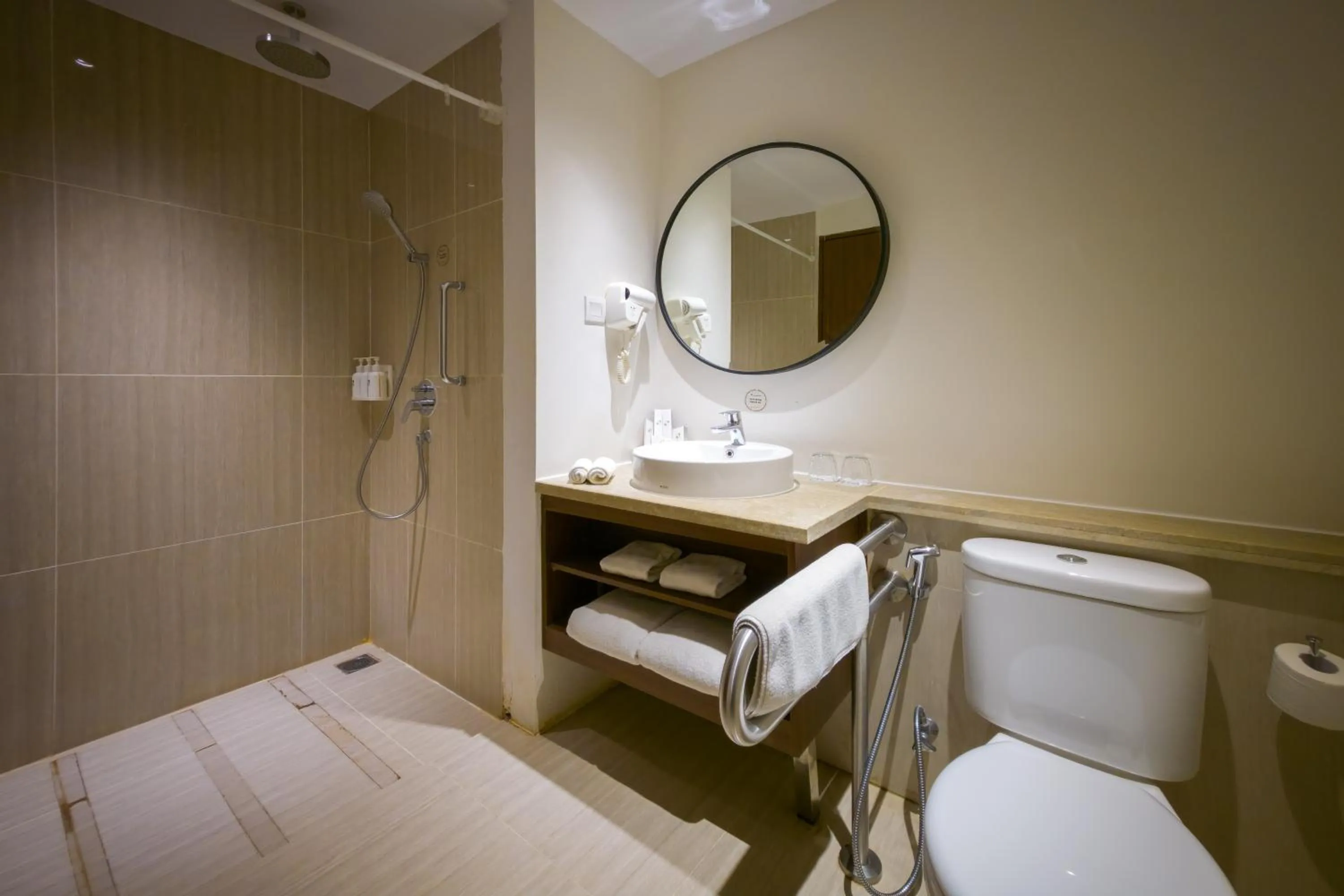 Bedroom, Bed in Swiss-Belresort Belitung