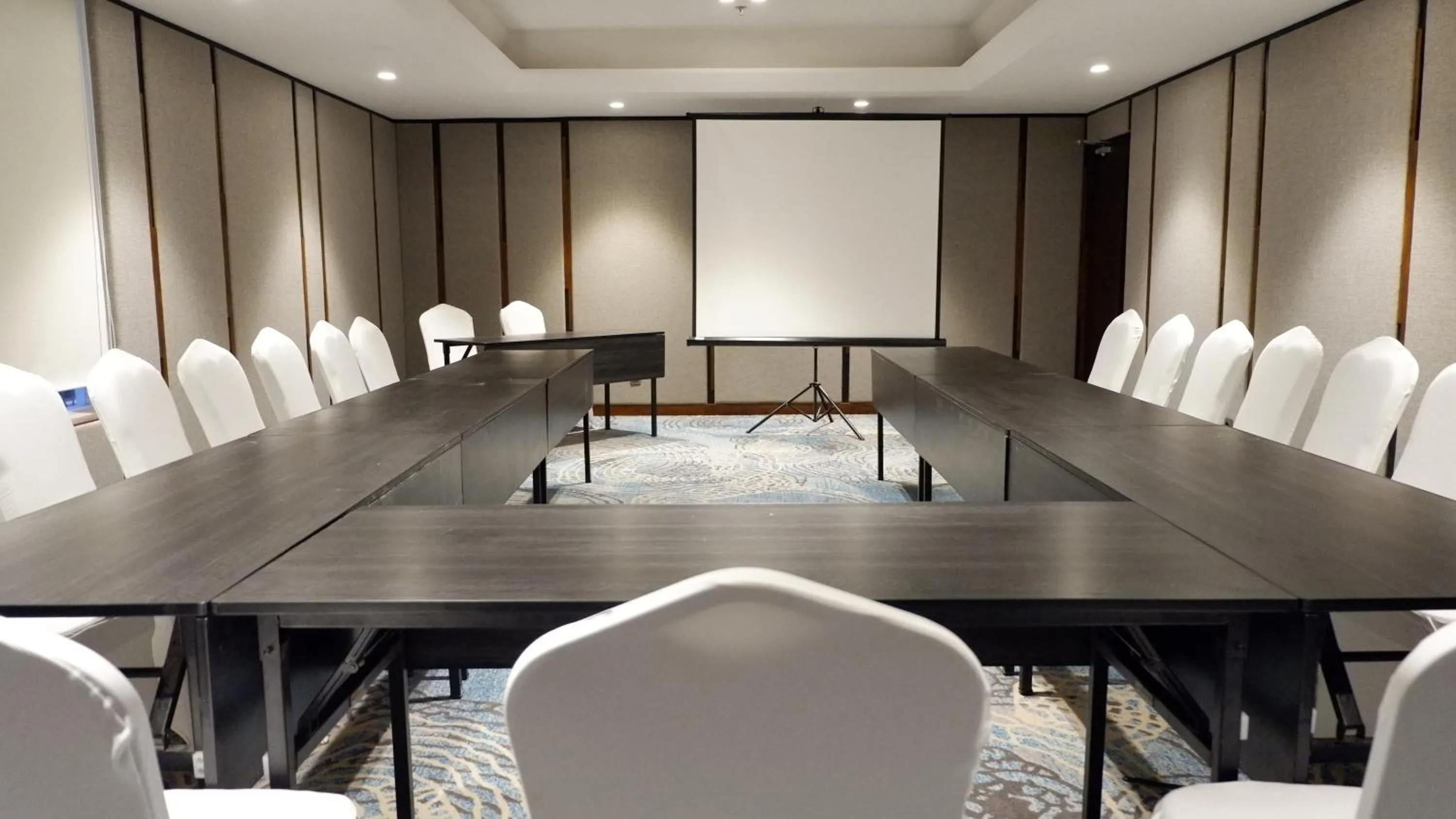 Meeting/conference room in Swiss-Belresort Belitung