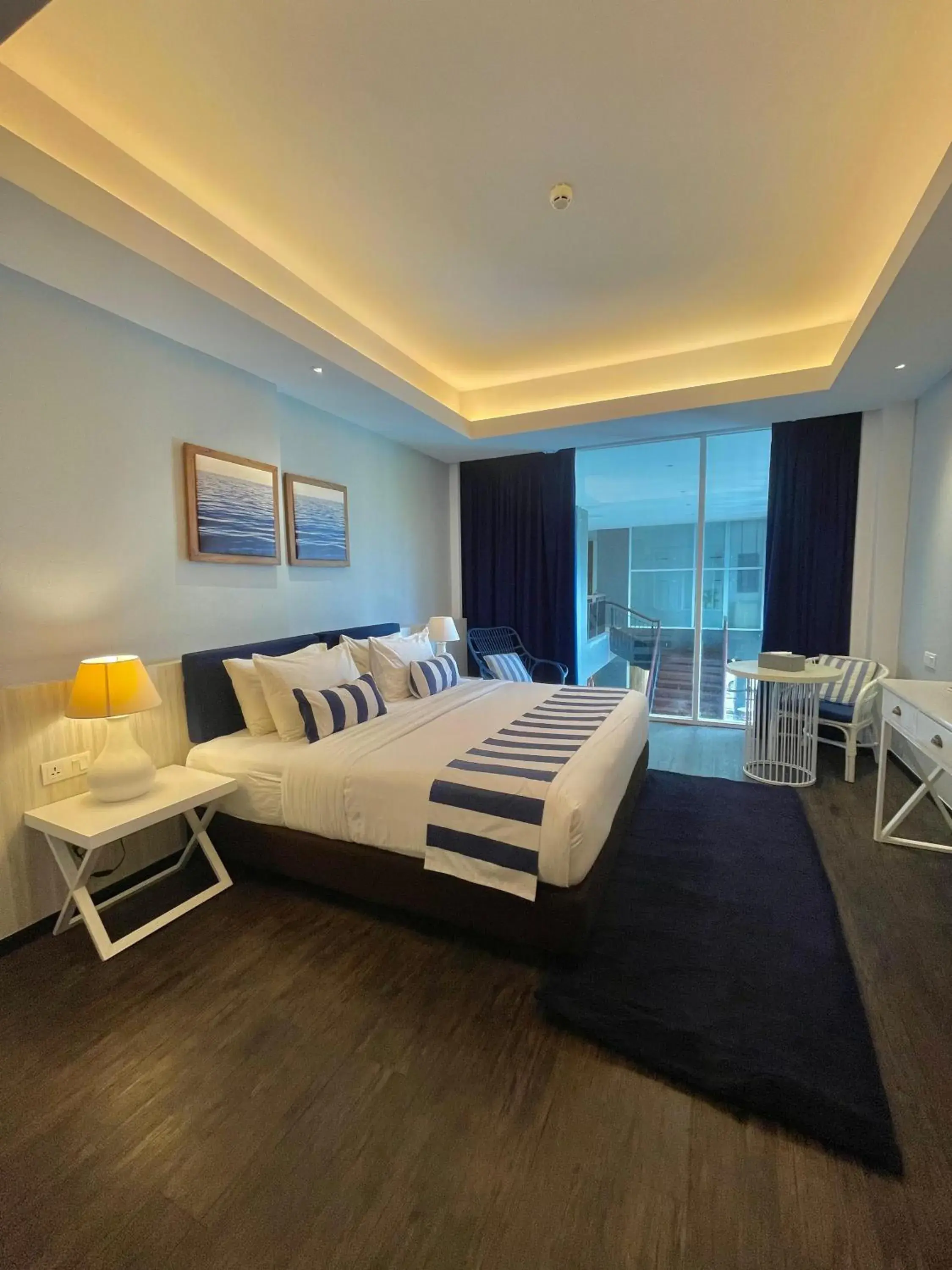Superior King Room - single occupancy in Swiss-Belresort Belitung Superior King Room - single occupancy in Swiss-Belresort Belitung