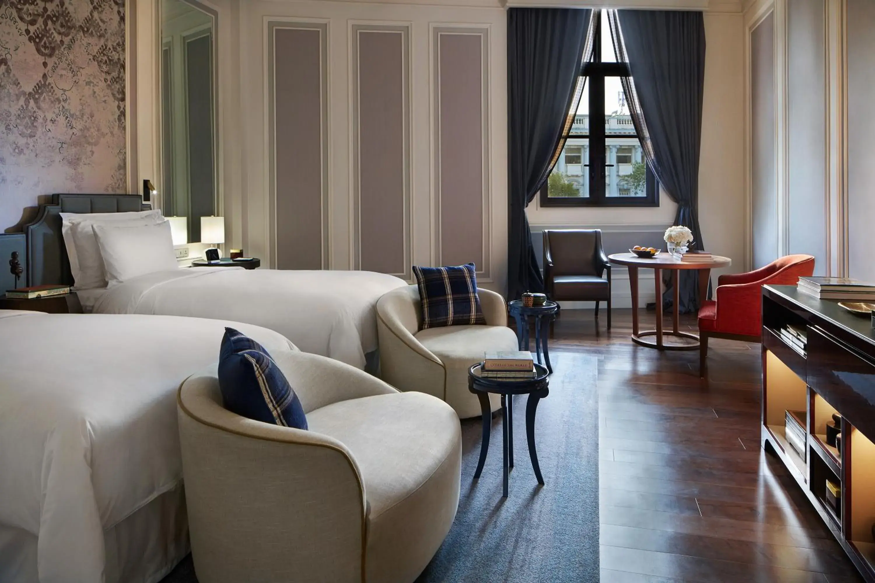 Bed in The ERAVATI Sule Grand Yangon Bed in The ERAVATI Sule Grand Yangon