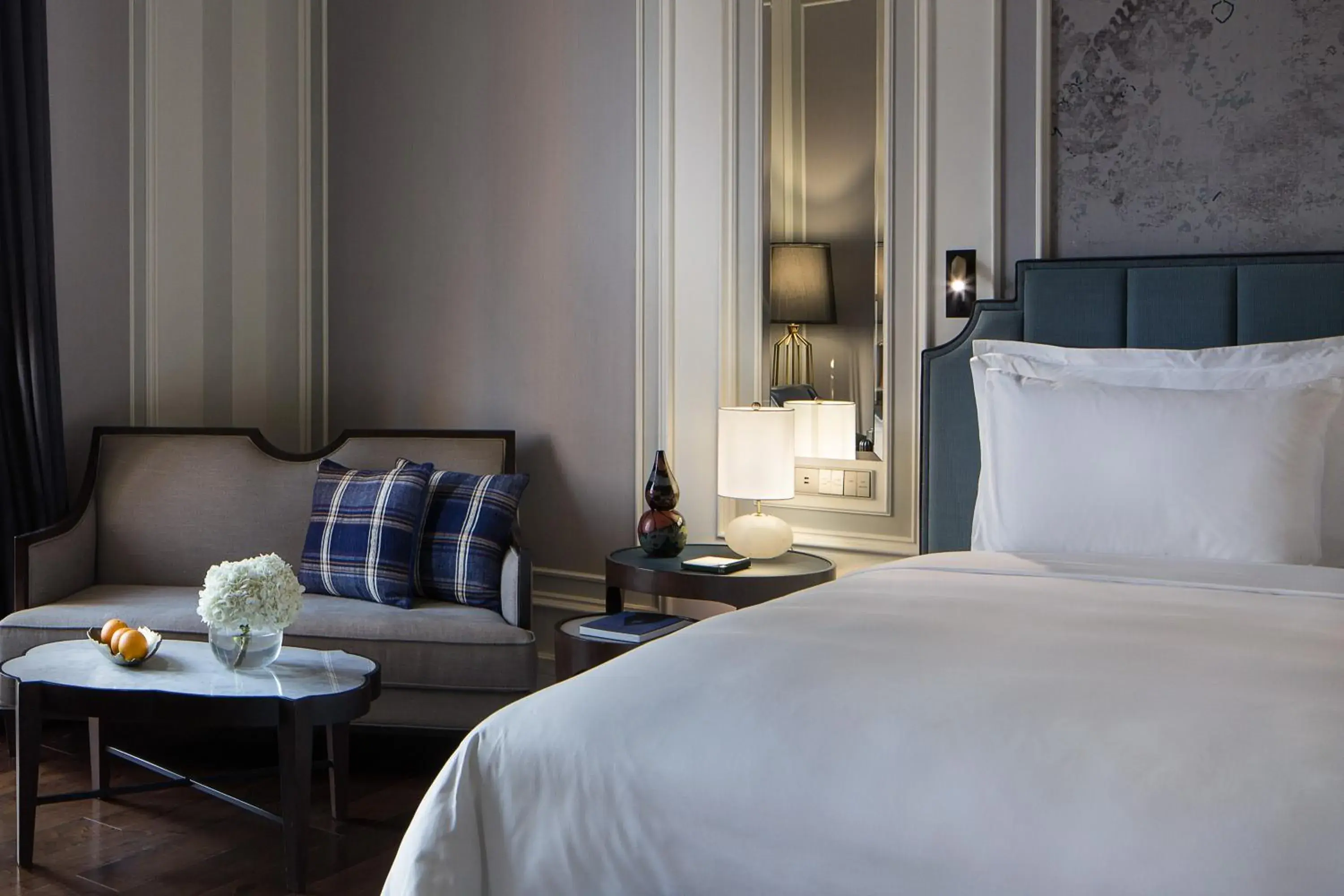 Bed in The ERAVATI Sule Grand Yangon Bed in The ERAVATI Sule Grand Yangon