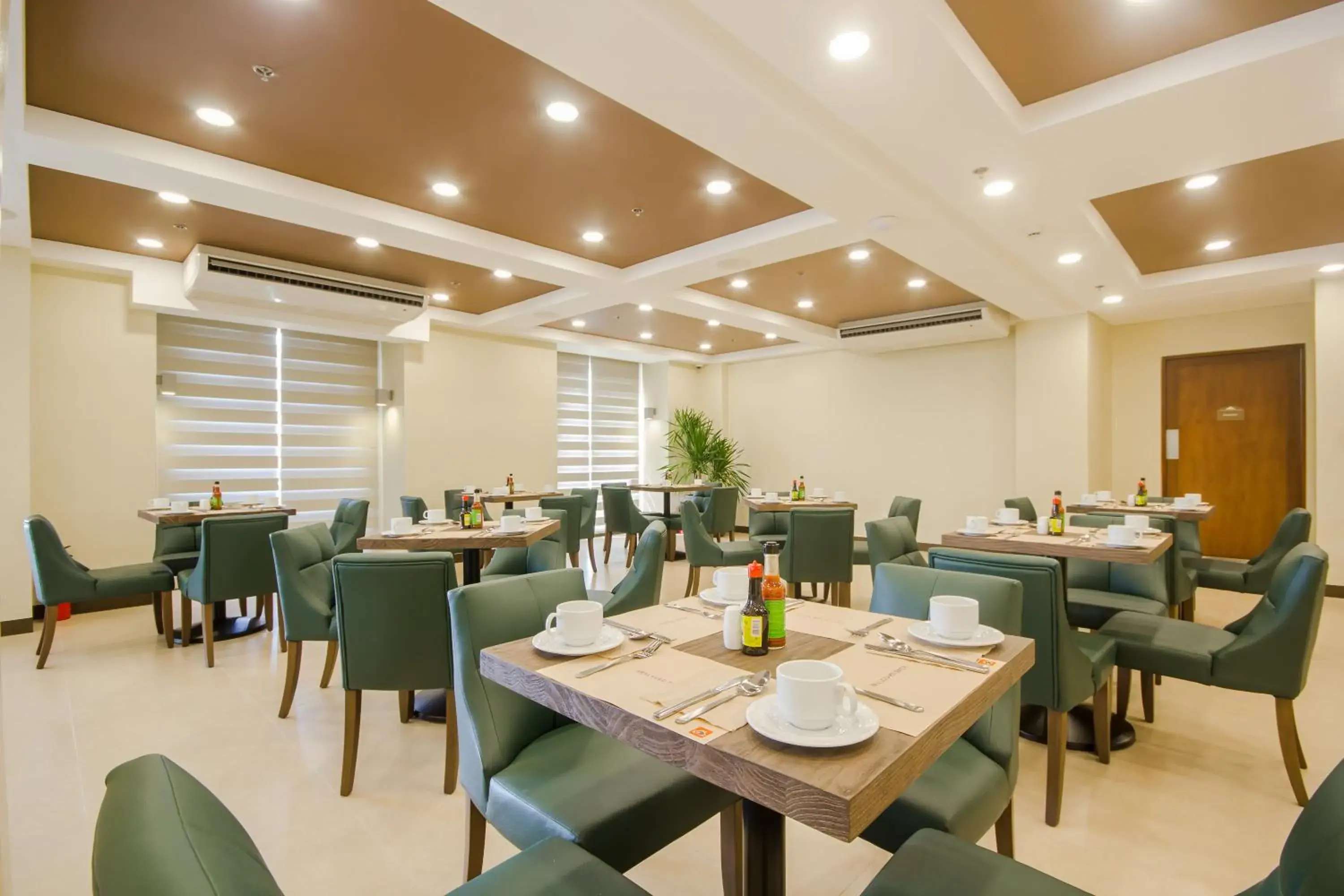 Restaurant/places to eat in Microtel Inn & Suites by Wyndham San Fernando Restaurant/places to eat in Microtel Inn & Suites by Wyndham San Fernando