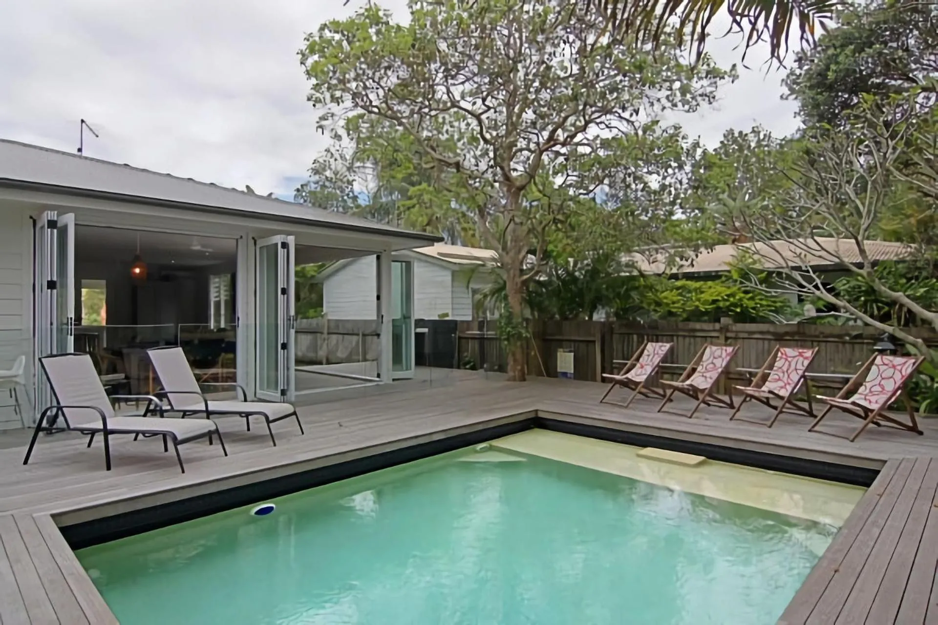 Lantana Beach House - 77 Butler Street