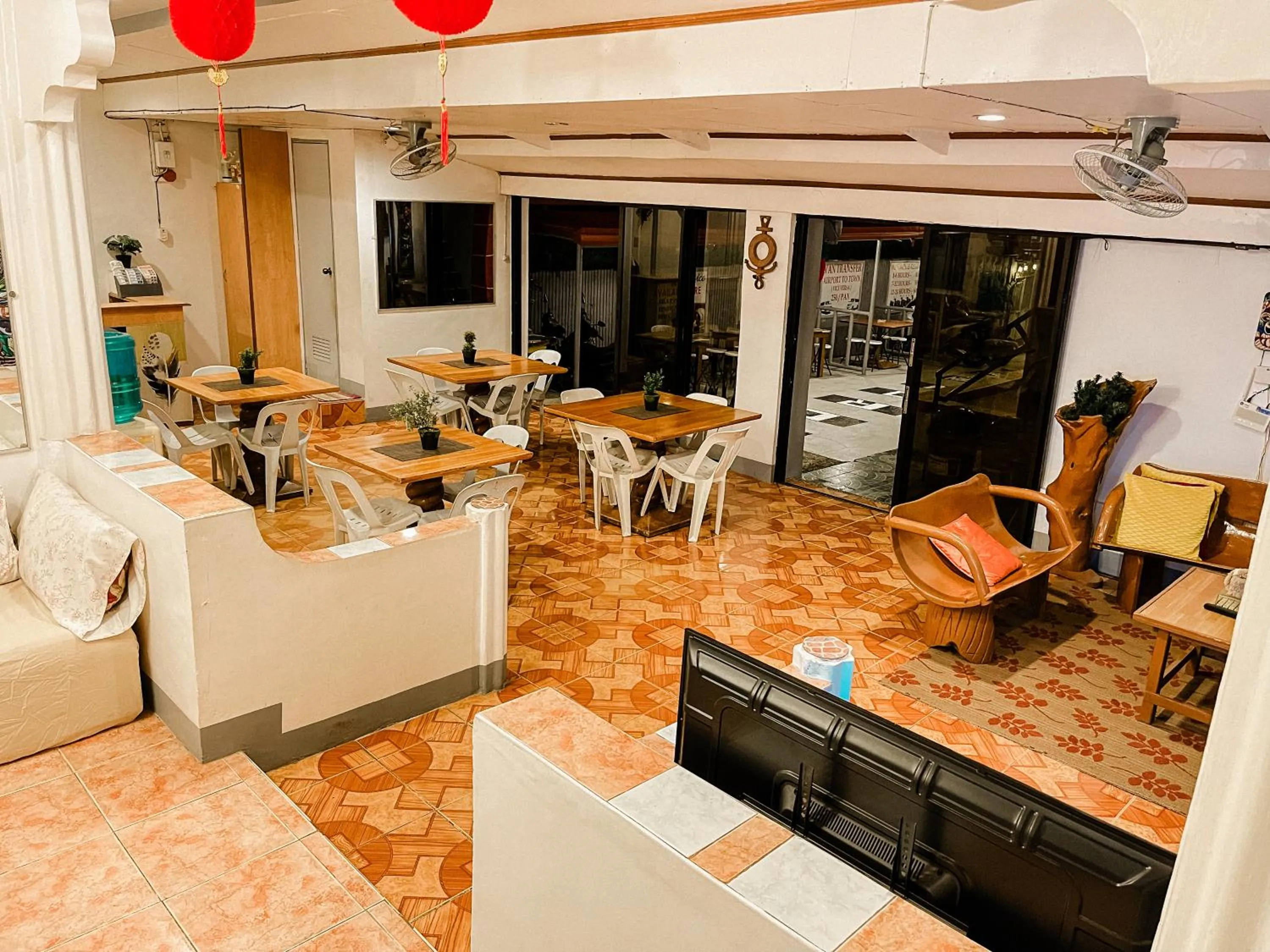 Mario's Travellers Inn