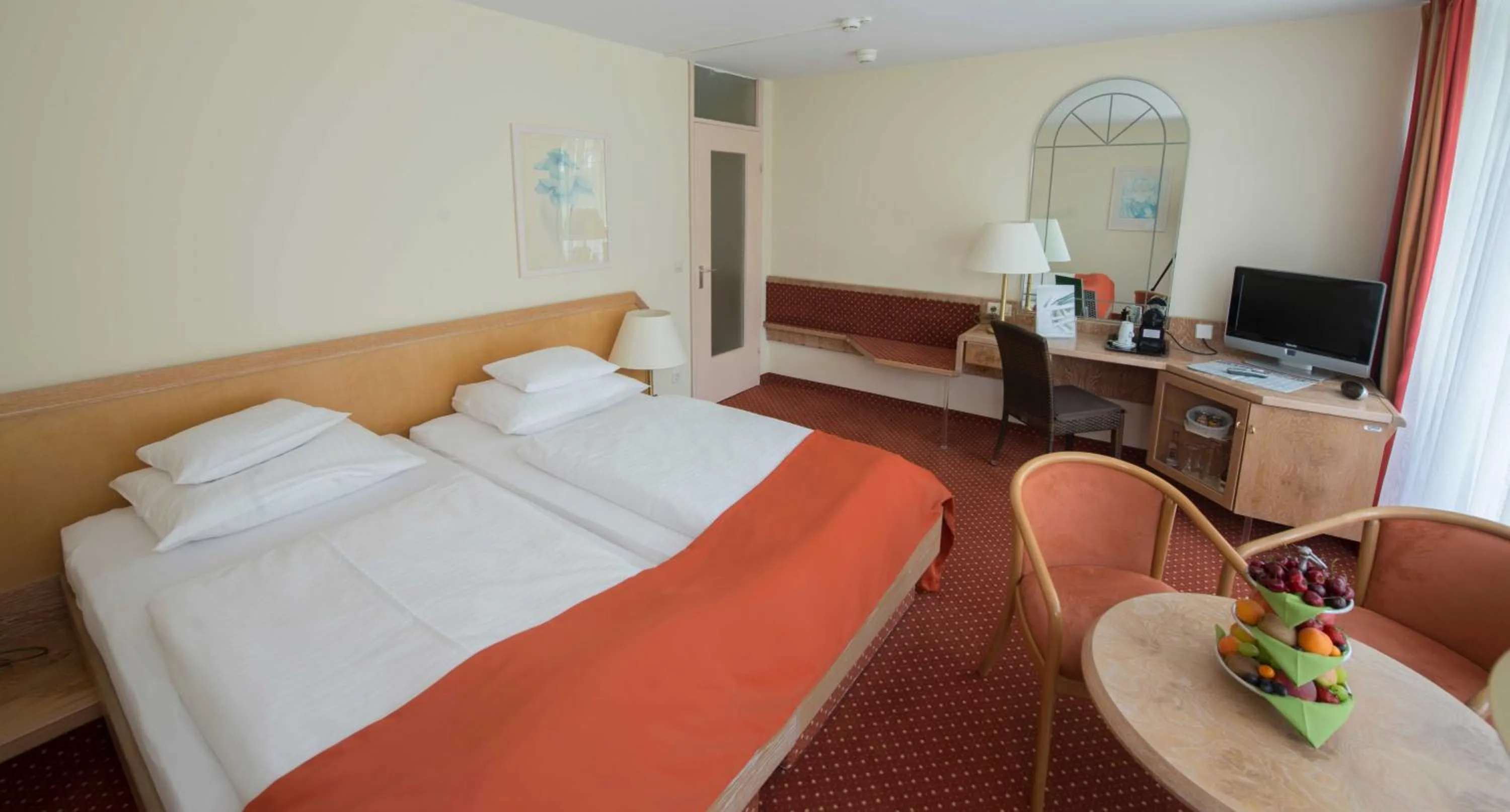Standard Double Room (Annex) in DEKRA Congresshotel Wart