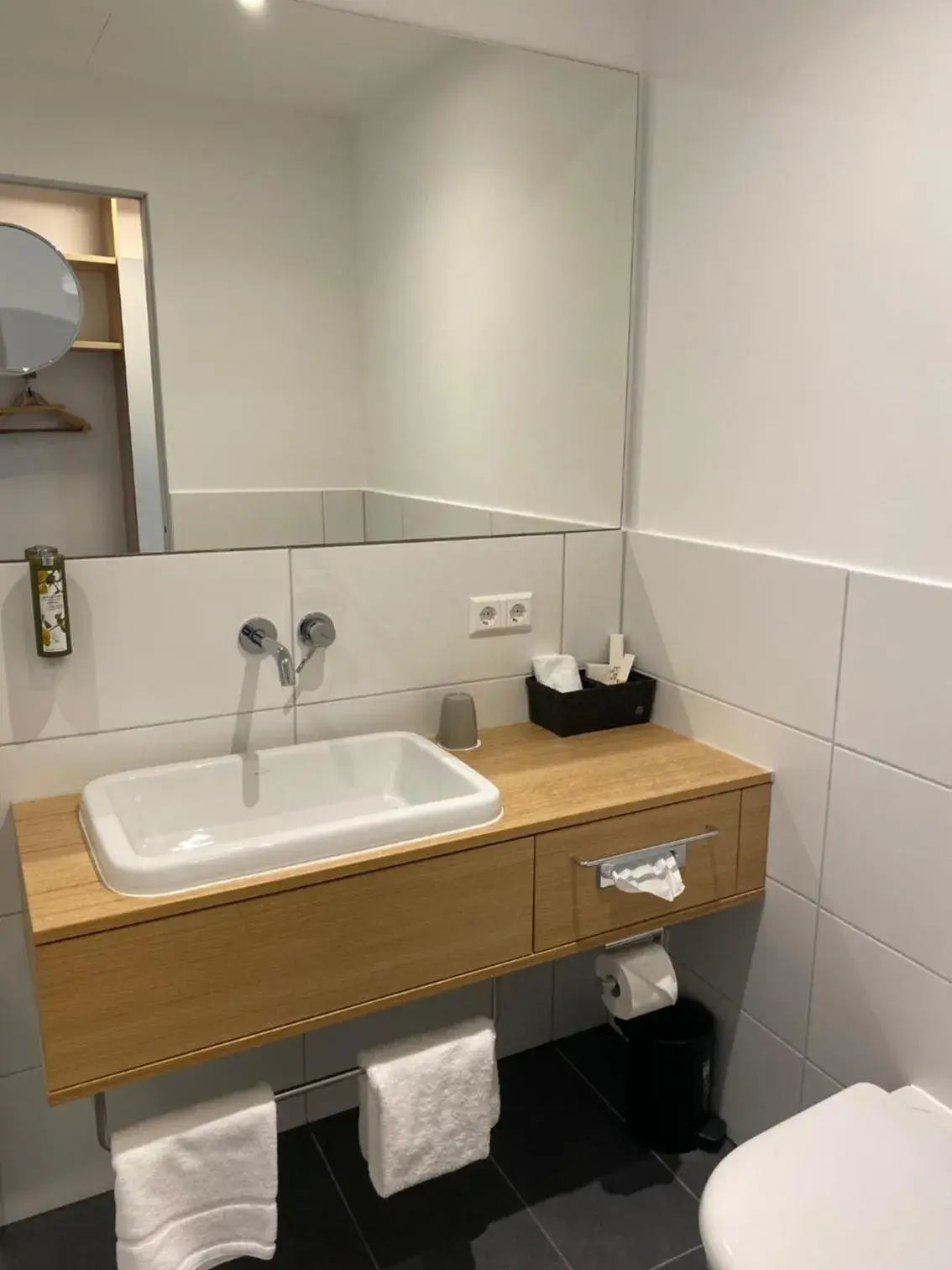 Bathroom in DEKRA Congresshotel Wart Bathroom in DEKRA Congresshotel Wart