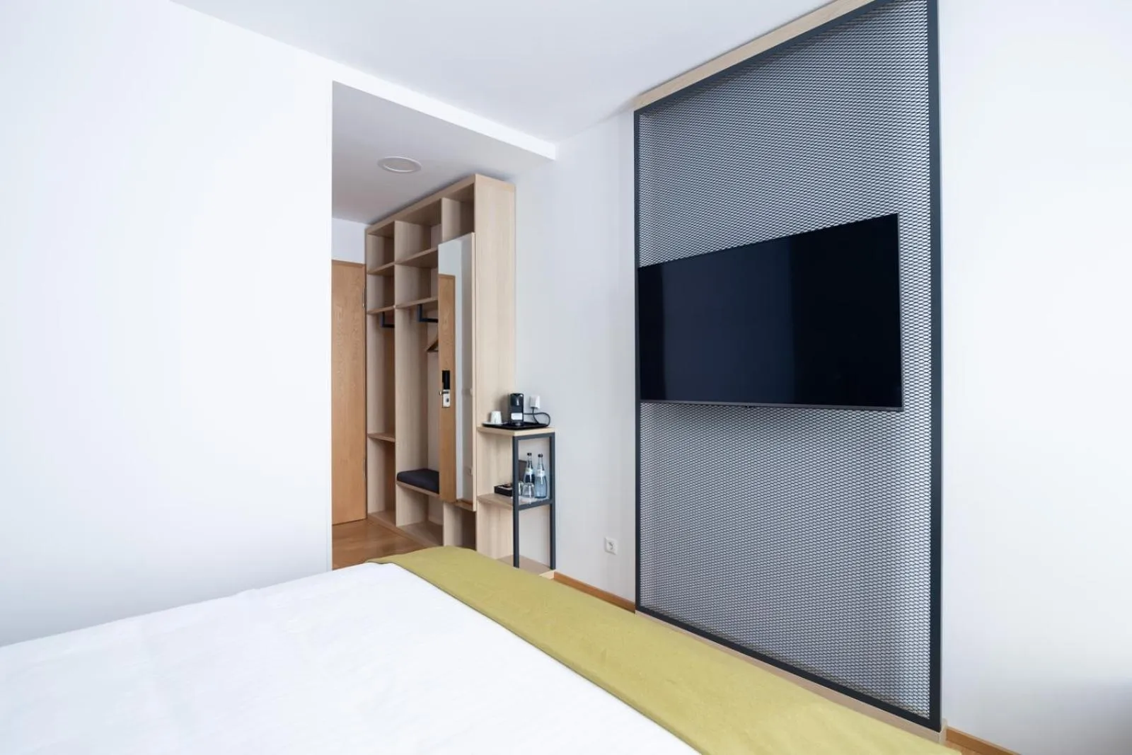 Photo of the whole room, Bed in DEKRA Congresshotel Wart