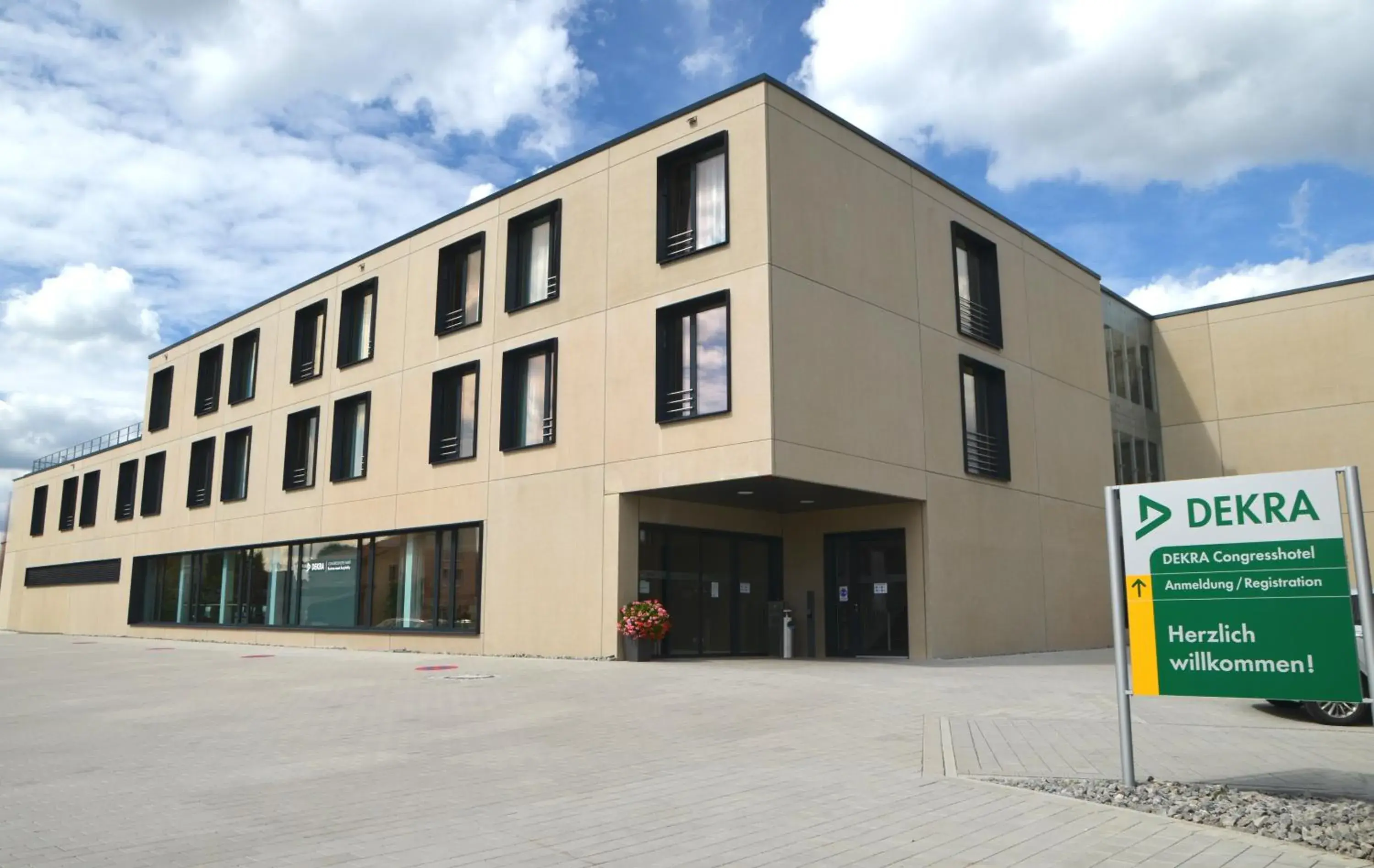 Property building in DEKRA Congresshotel Wart Property building in DEKRA Congresshotel Wart