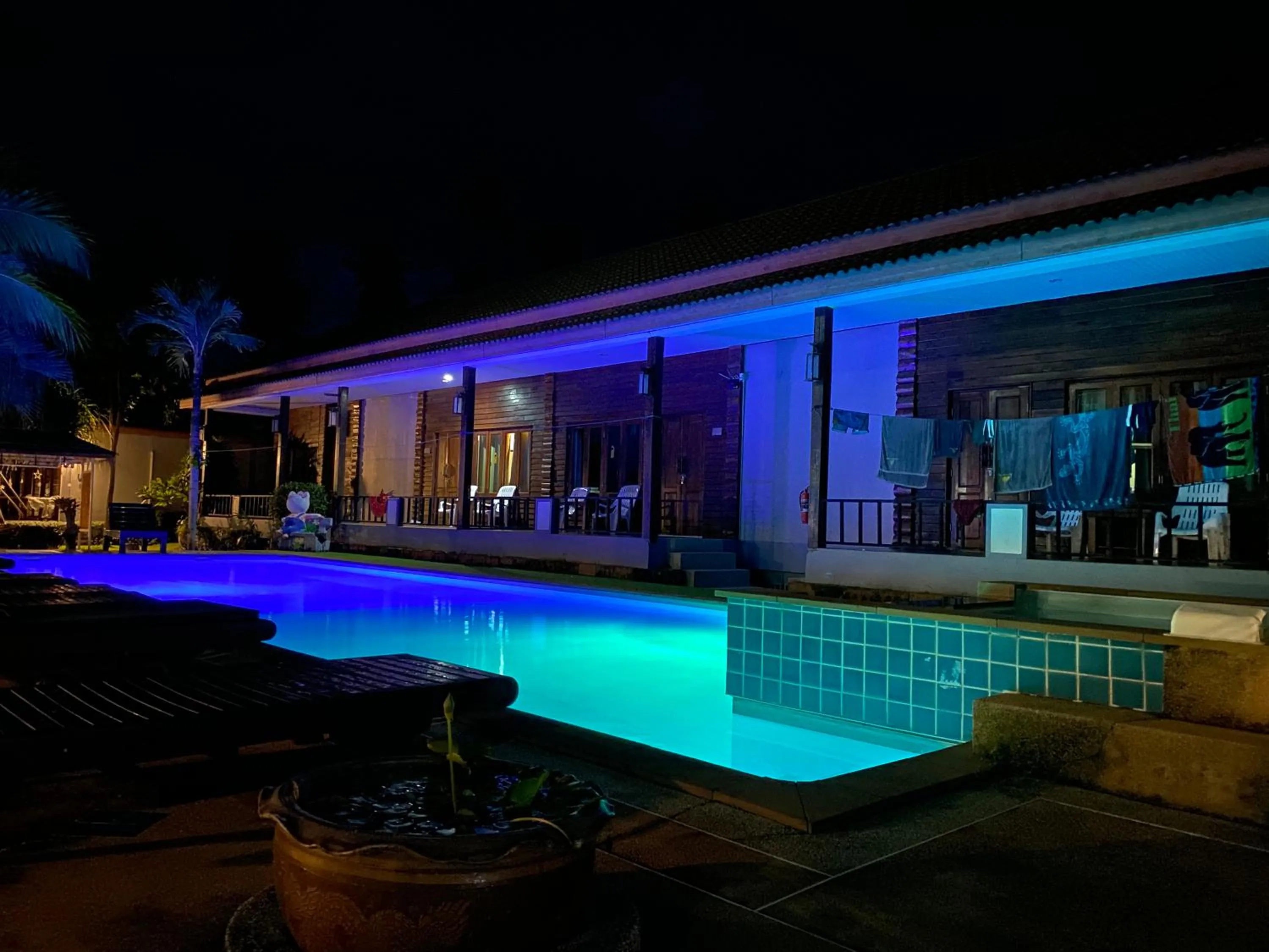 Swimming pool in Khum Laanta Resort - SHA Extra Plus