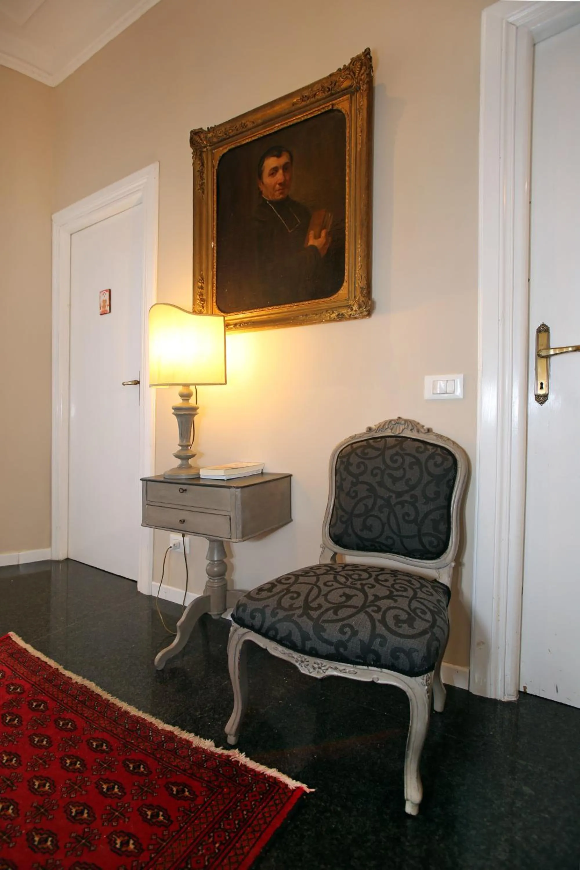 Decorative detail in Amica Roma Guest House