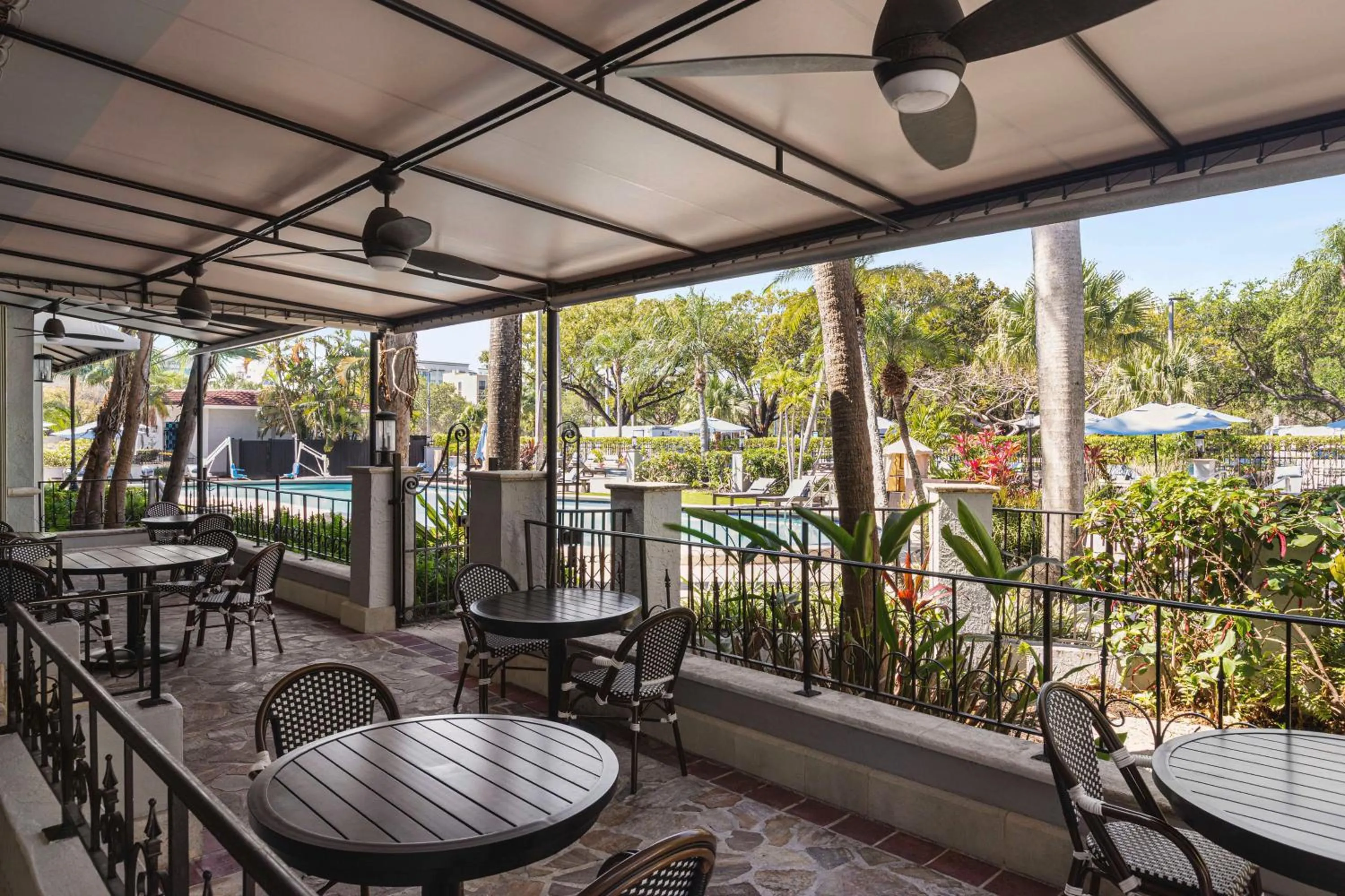 Restaurant/places to eat in Embassy Suites by Hilton Fort Lauderdale 17th Street