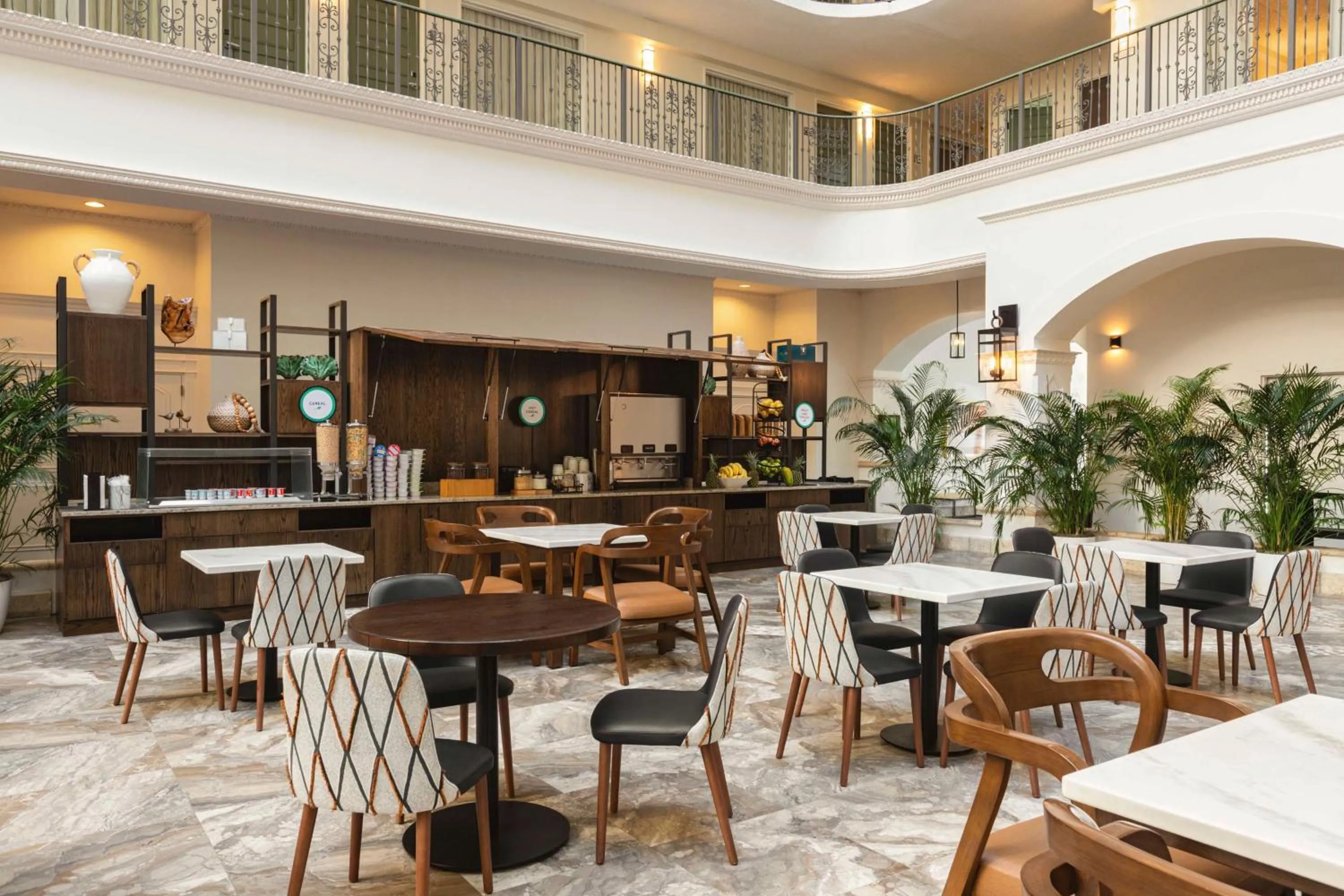 Breakfast in Embassy Suites by Hilton Fort Lauderdale 17th Street