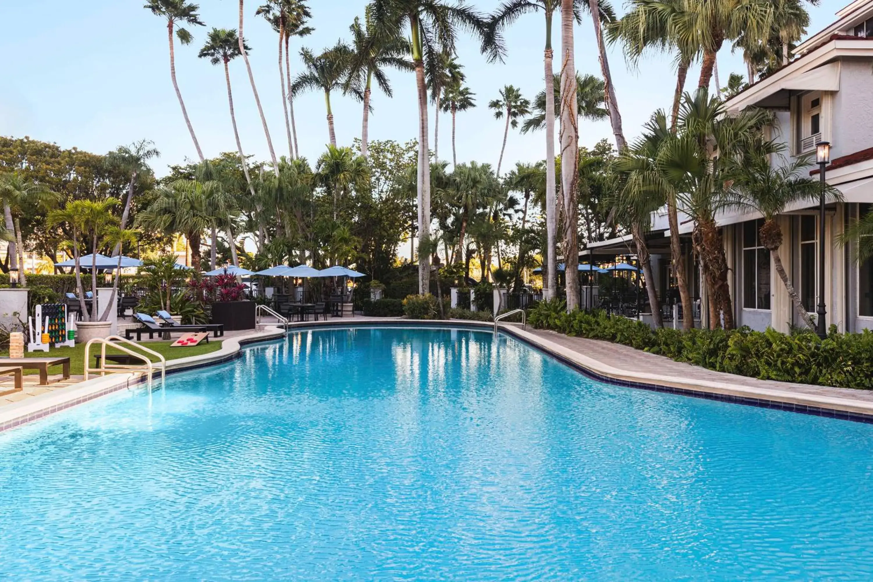 Pool view in Embassy Suites by Hilton Fort Lauderdale 17th Street Pool view in Embassy Suites by Hilton Fort Lauderdale 17th Street