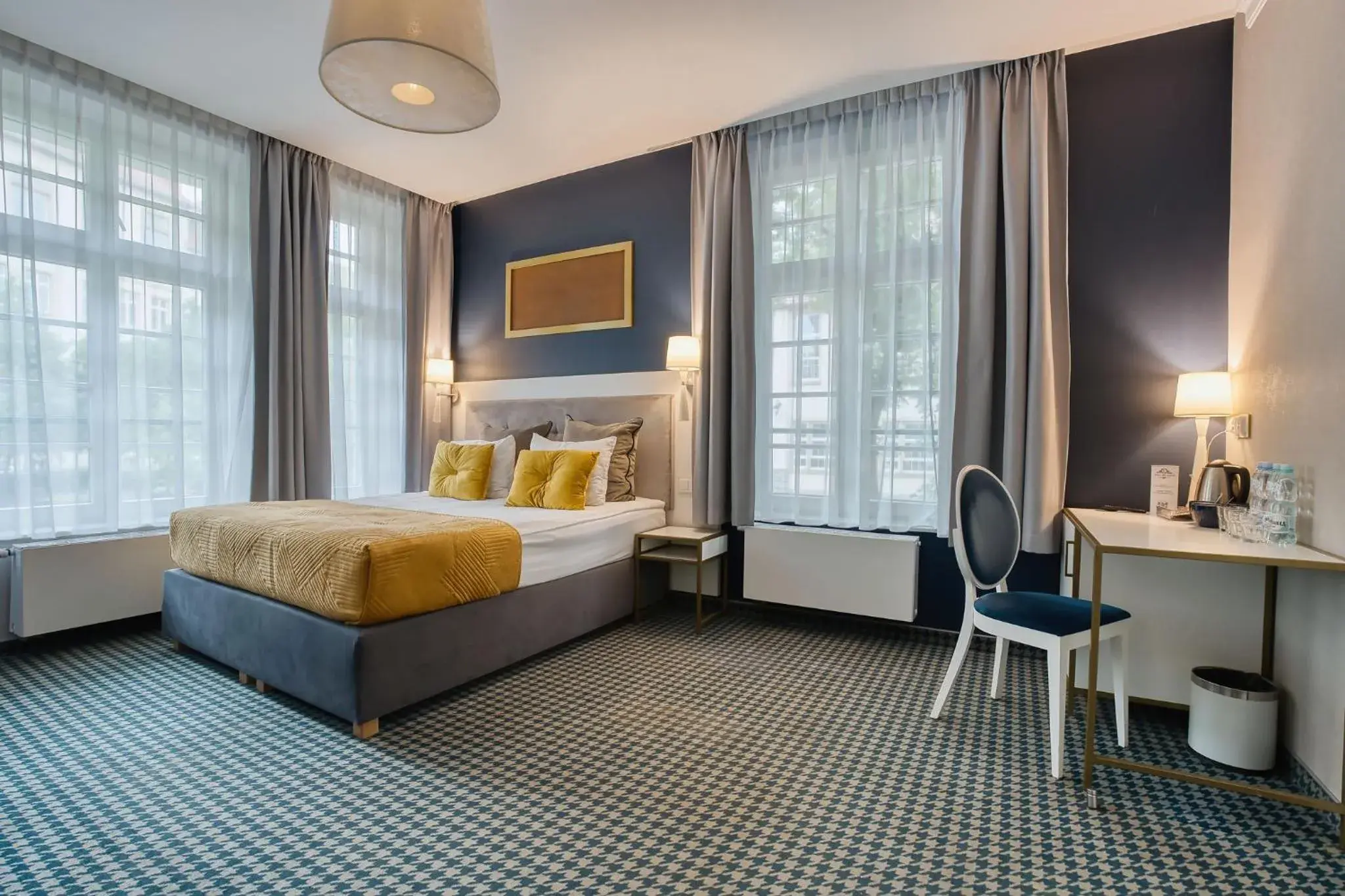 Superior Double or Twin Room with Sofa Bed in Hotel Villa Art Novis Wrocław Centrum Superior Double or Twin Room with Sofa Bed in Hotel Villa Art Novis Wrocław Centrum