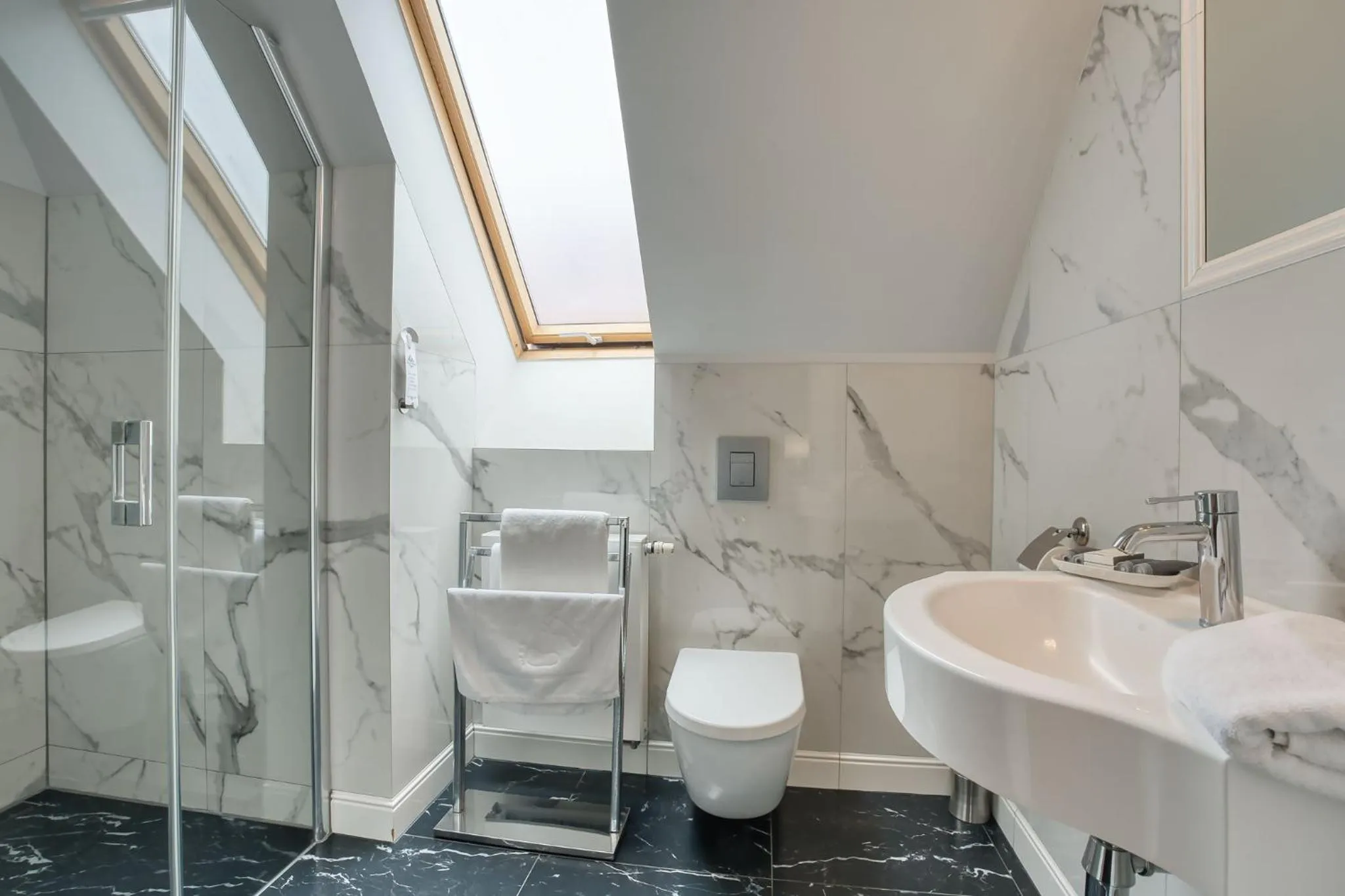 Shower in Hotel Villa Art Novis City Center