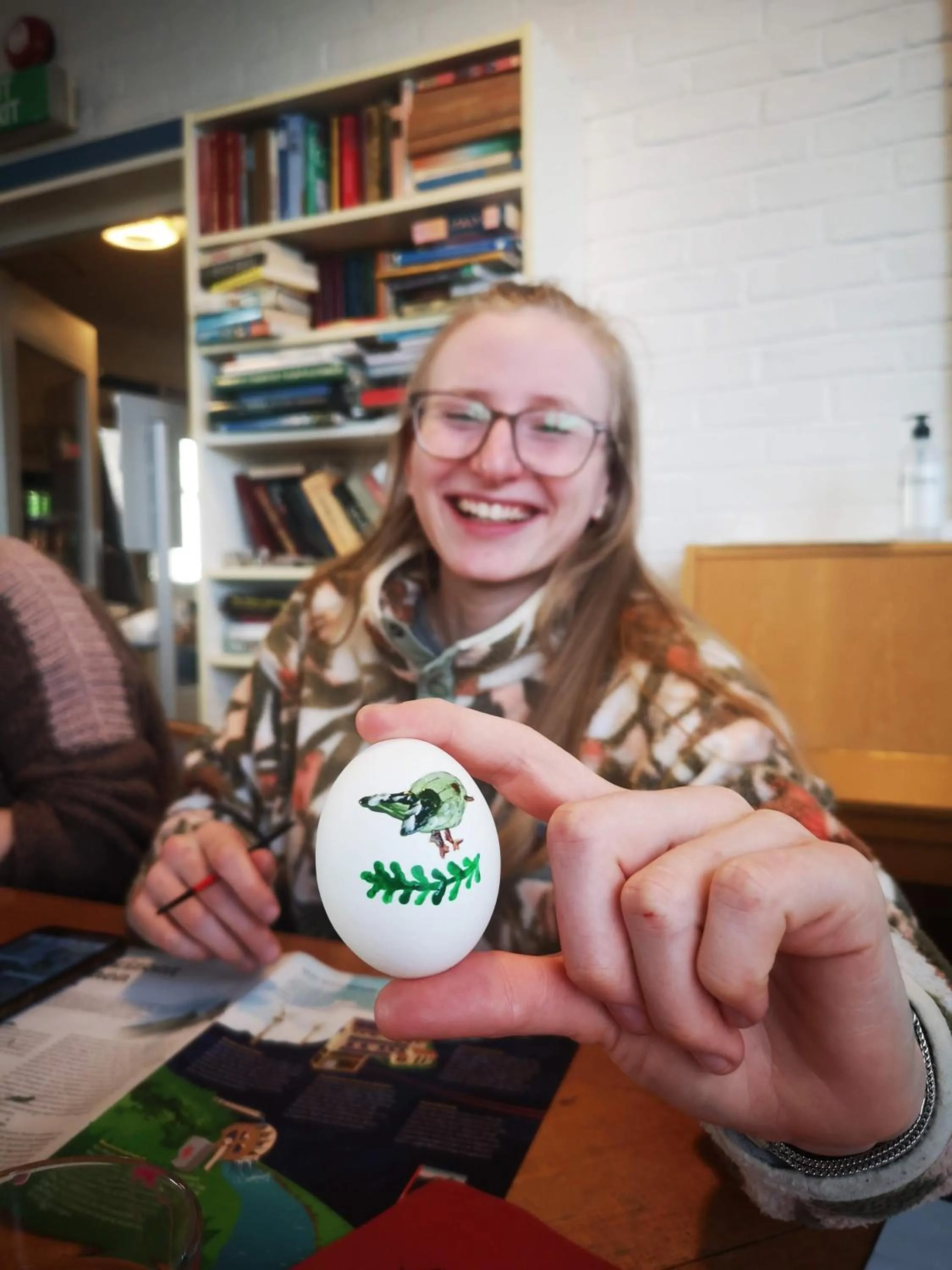 Communal lounge/ TV room in Bergen Hostel Montana