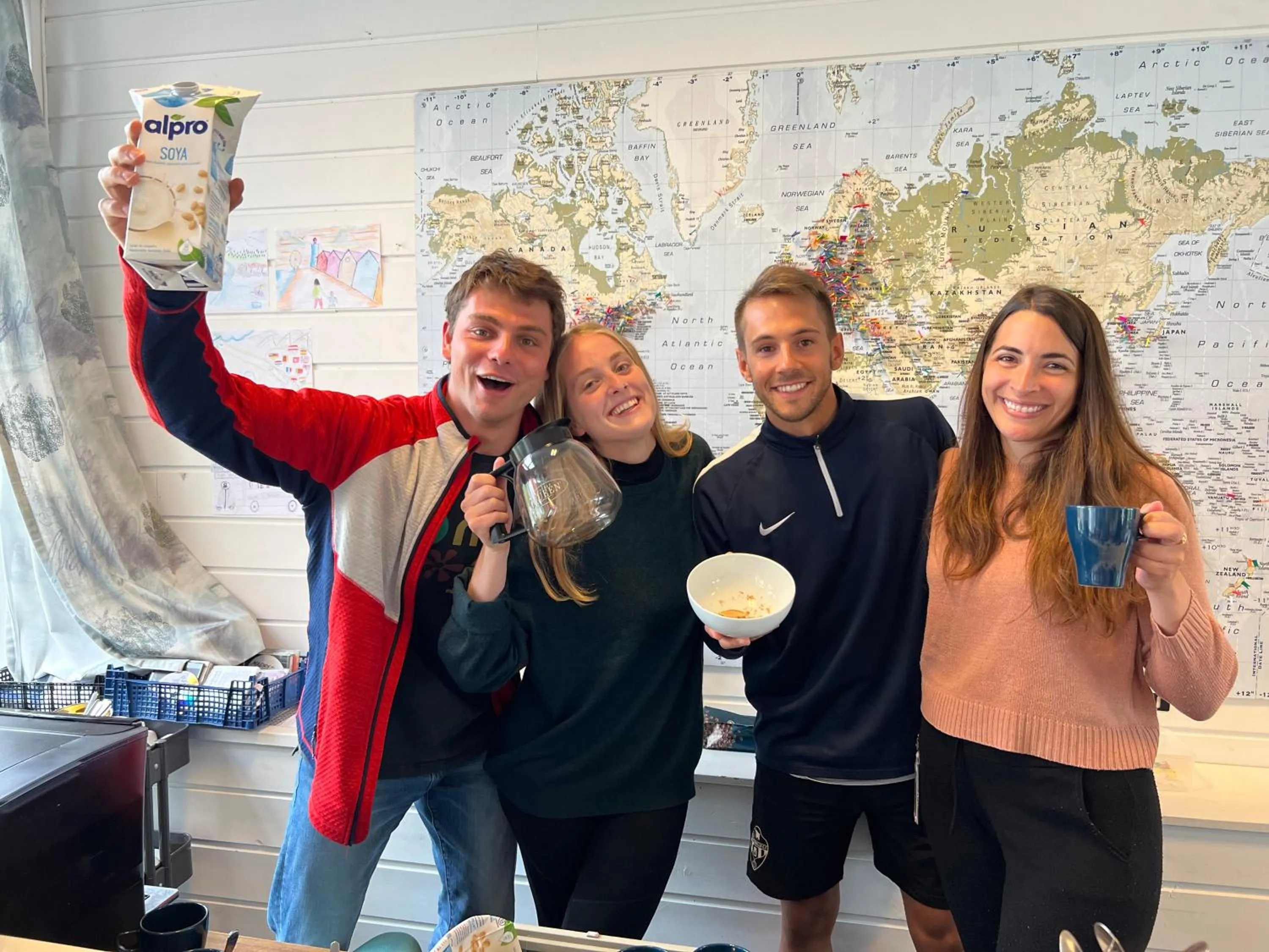 Communal lounge/ TV room in Bergen Hostel Montana