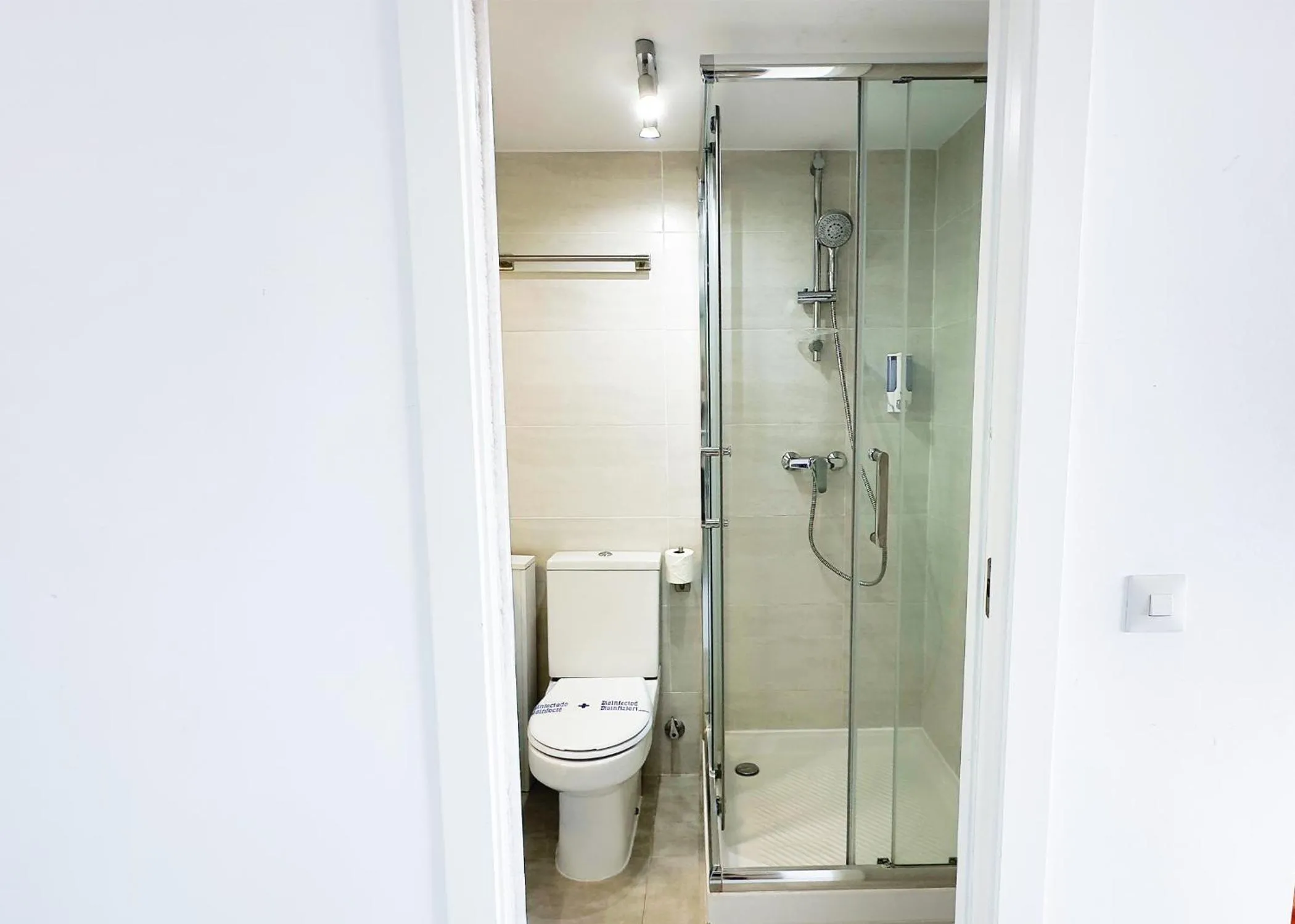 Bathroom in Skol 727 Lovely 2 Bedroom Duplex in Marbella Center