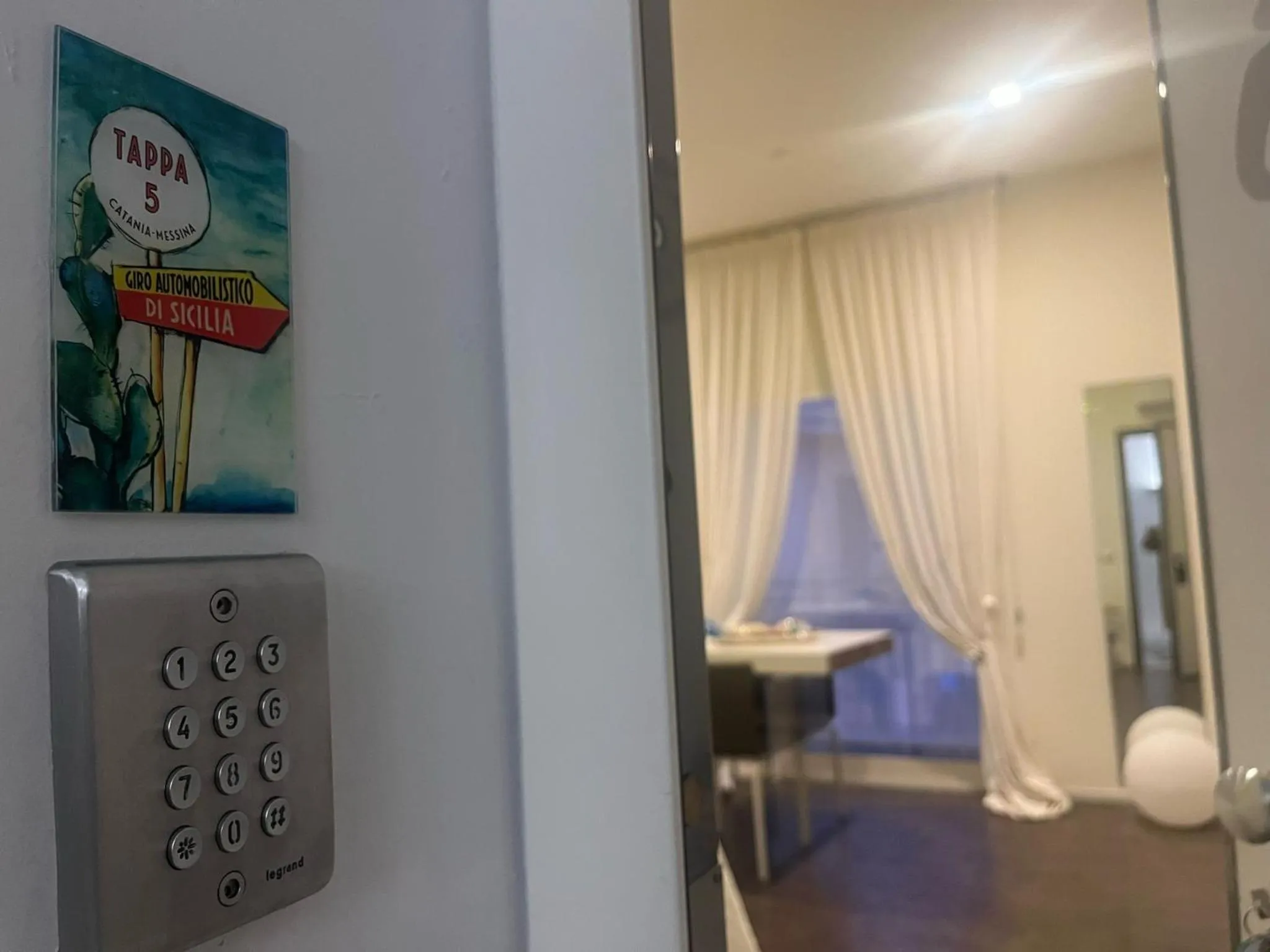 Decorative detail in Cinquecento B&B