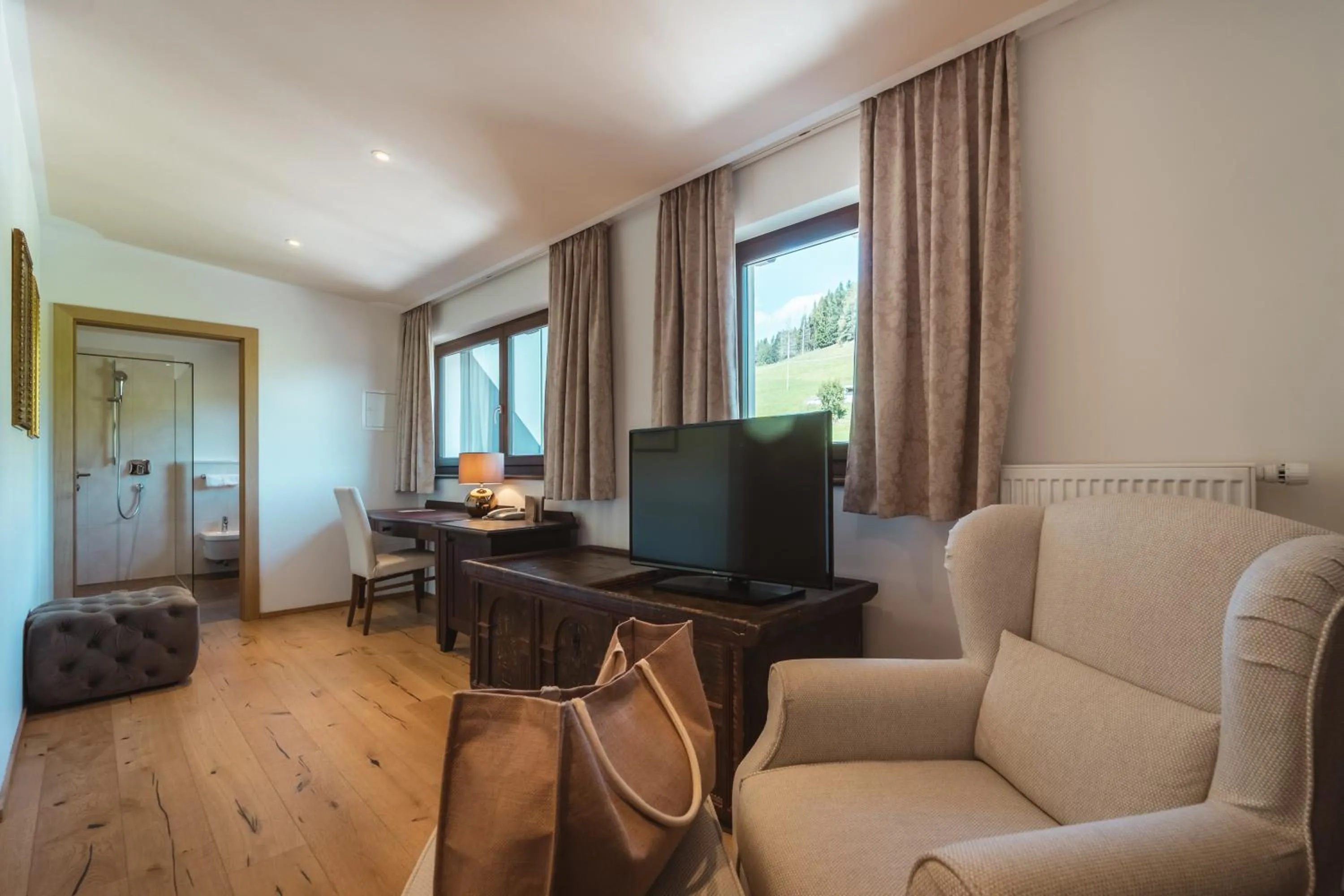 Photo of the whole room in Historic Hotel Alte Goste