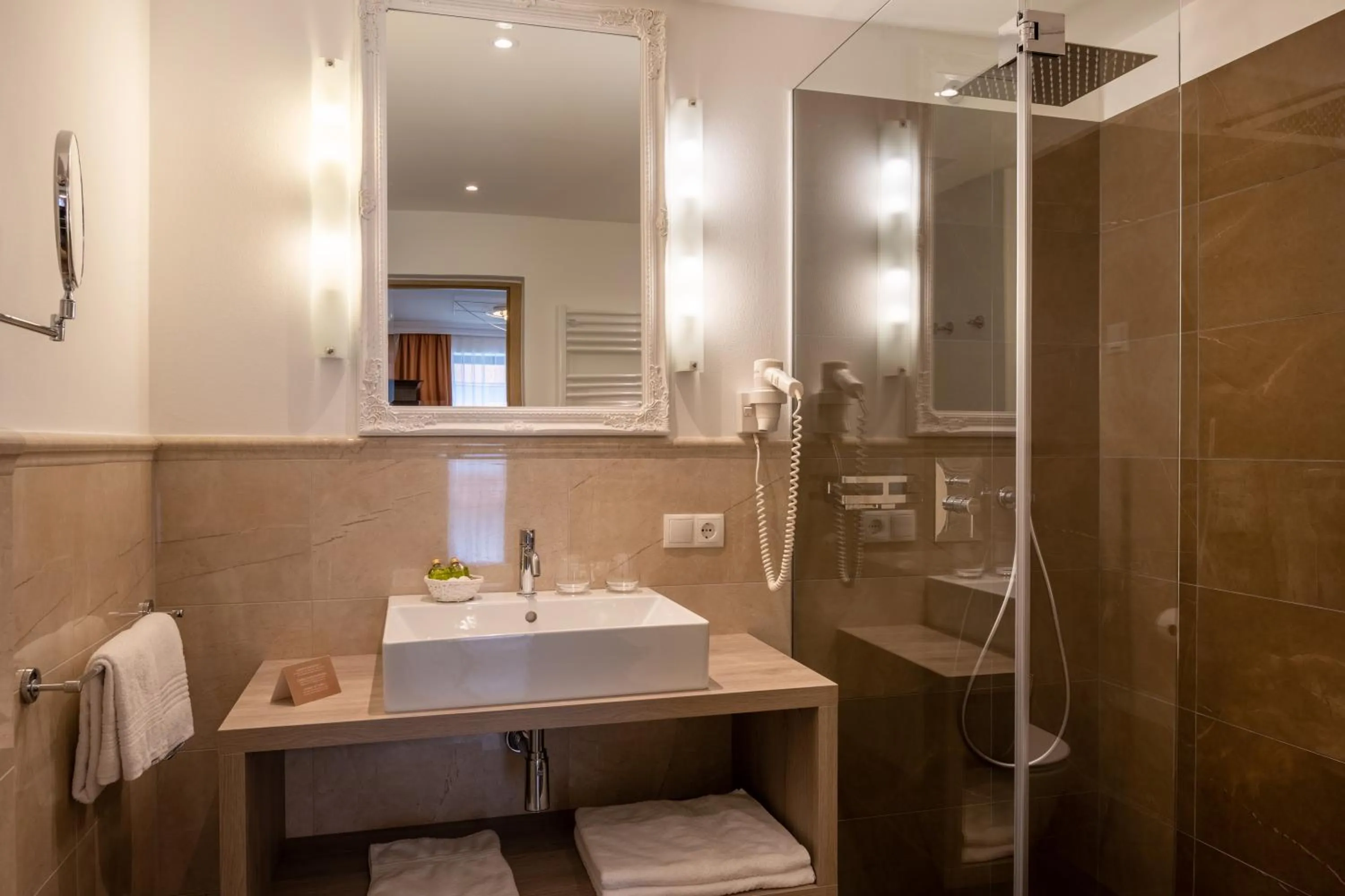 Shower in Historic Hotel Alte Goste