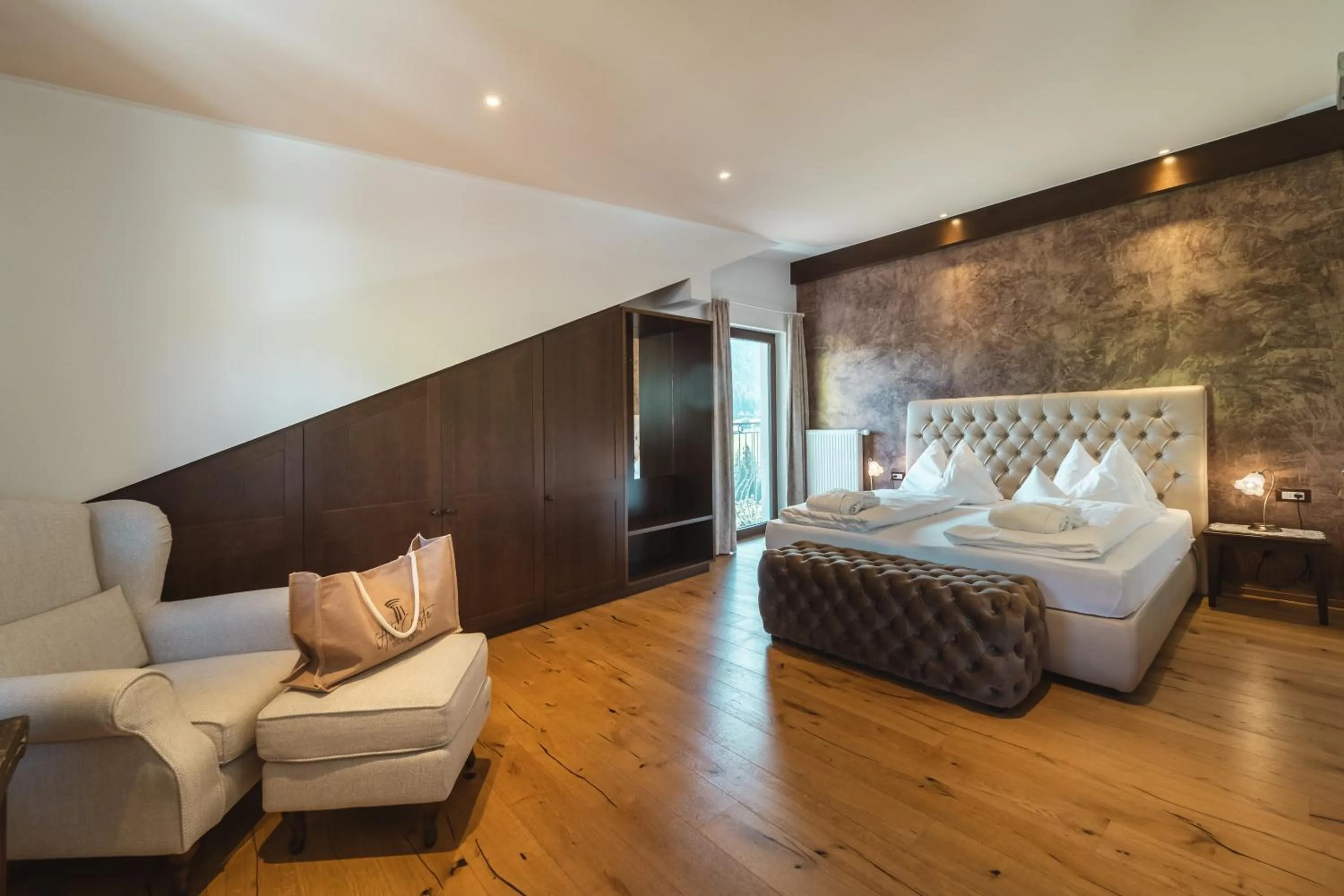 Photo of the whole room, Bed in Historic Hotel Alte Goste