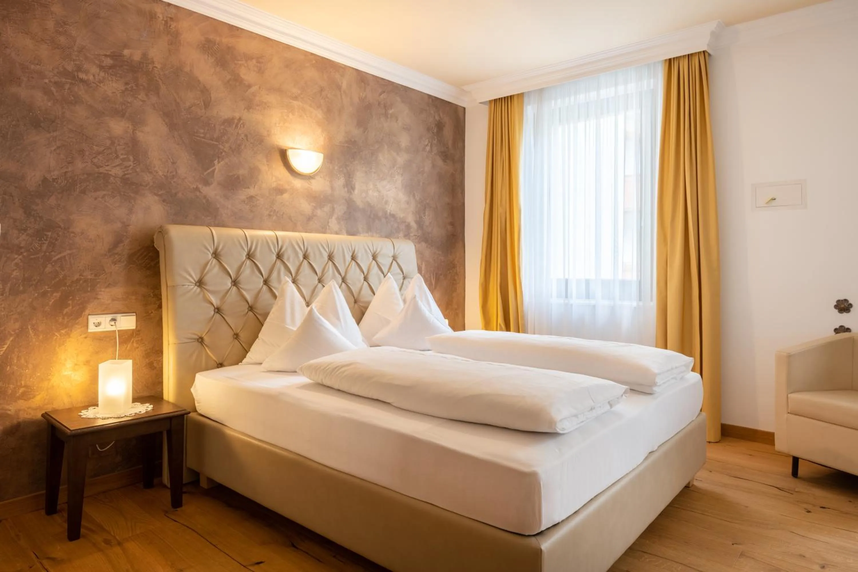 Photo of the whole room, Bed in Historic Hotel Alte Goste