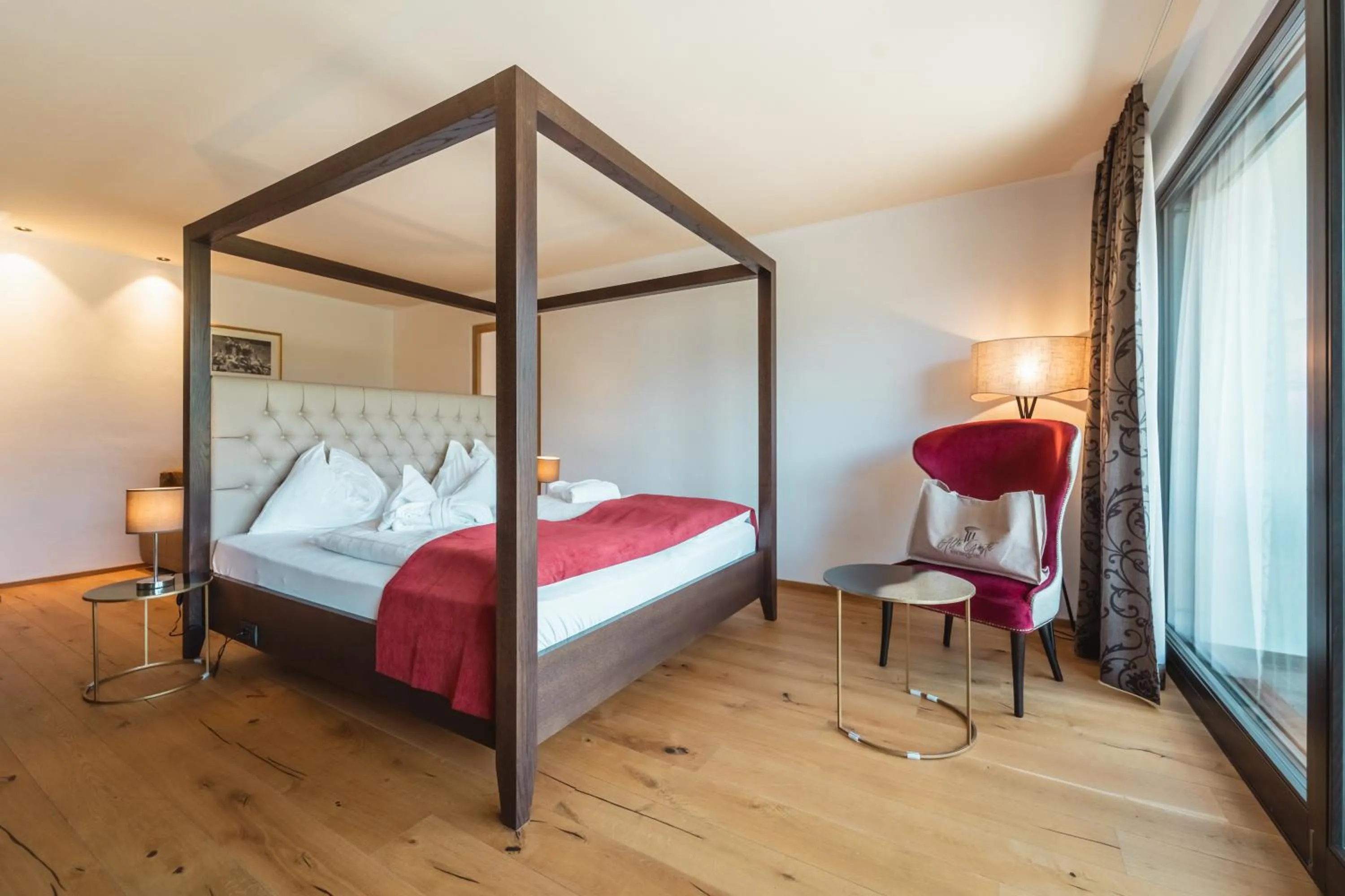 Photo of the whole room, Bed in Historic Hotel Alte Goste