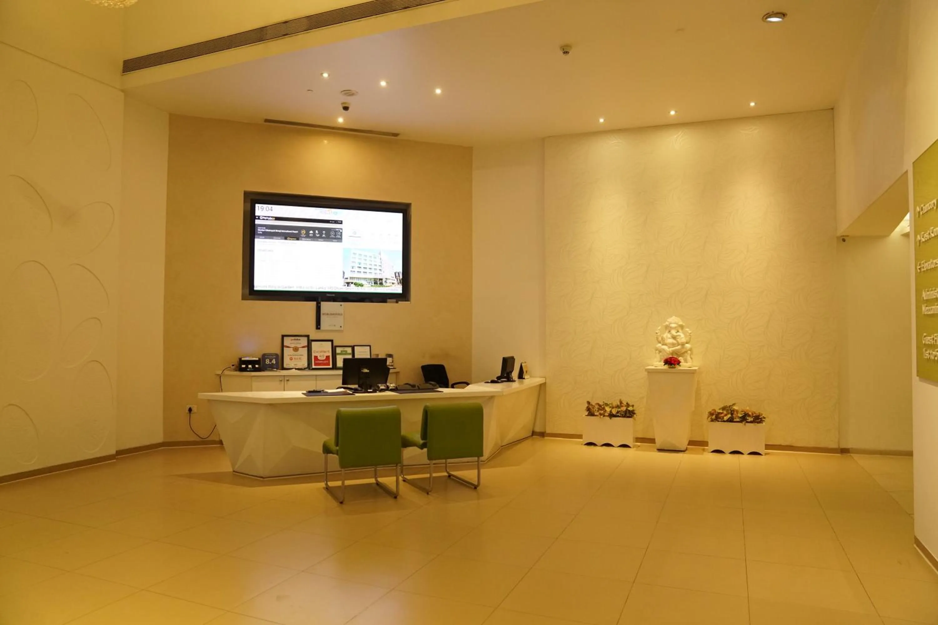 Facade/entrance in Hotel Kohinoor Elite near BKC