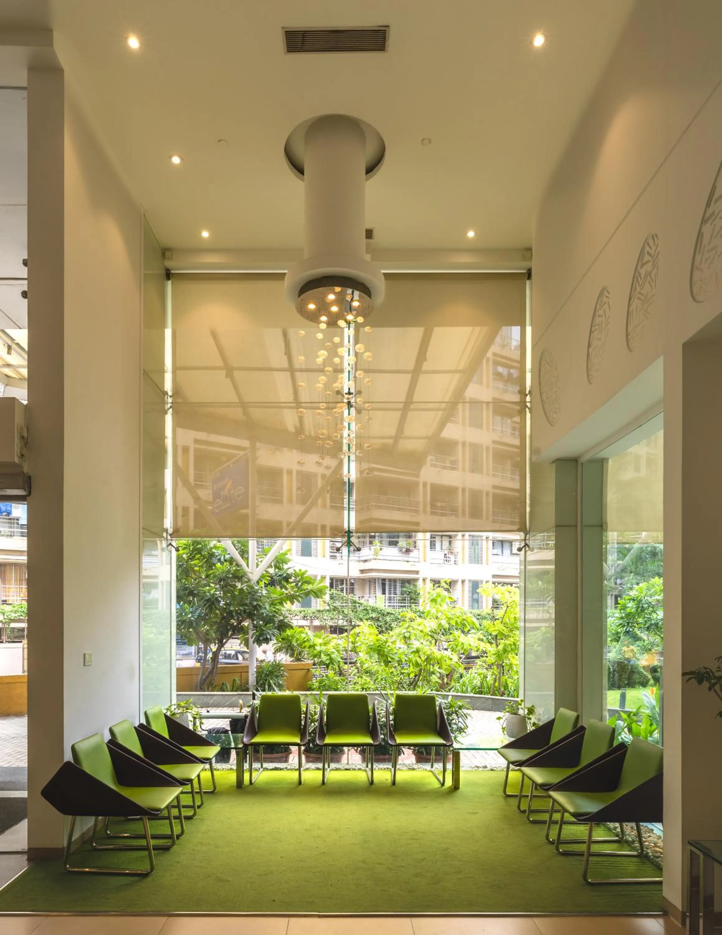 Lobby or reception in Hotel Kohinoor Elite near BKC