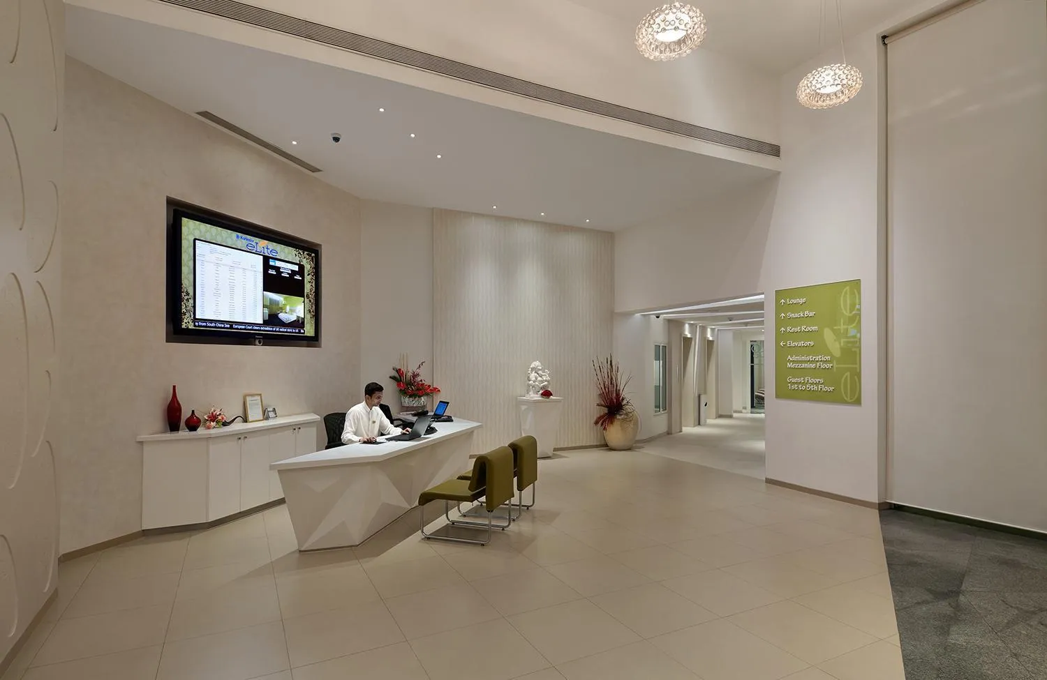 Lobby or reception in Hotel Kohinoor Elite near BKC