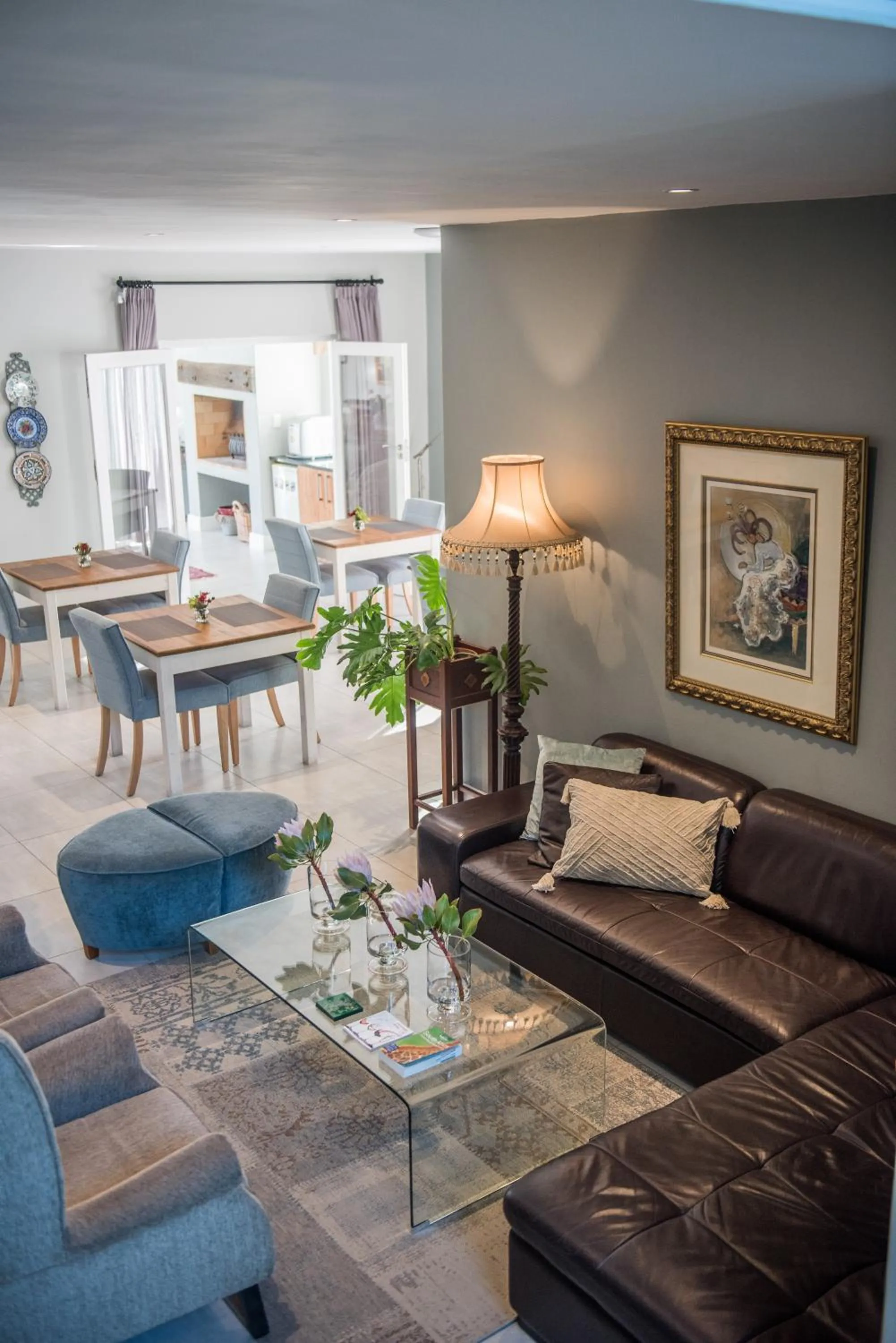 Living room in The Whale on Main B&B