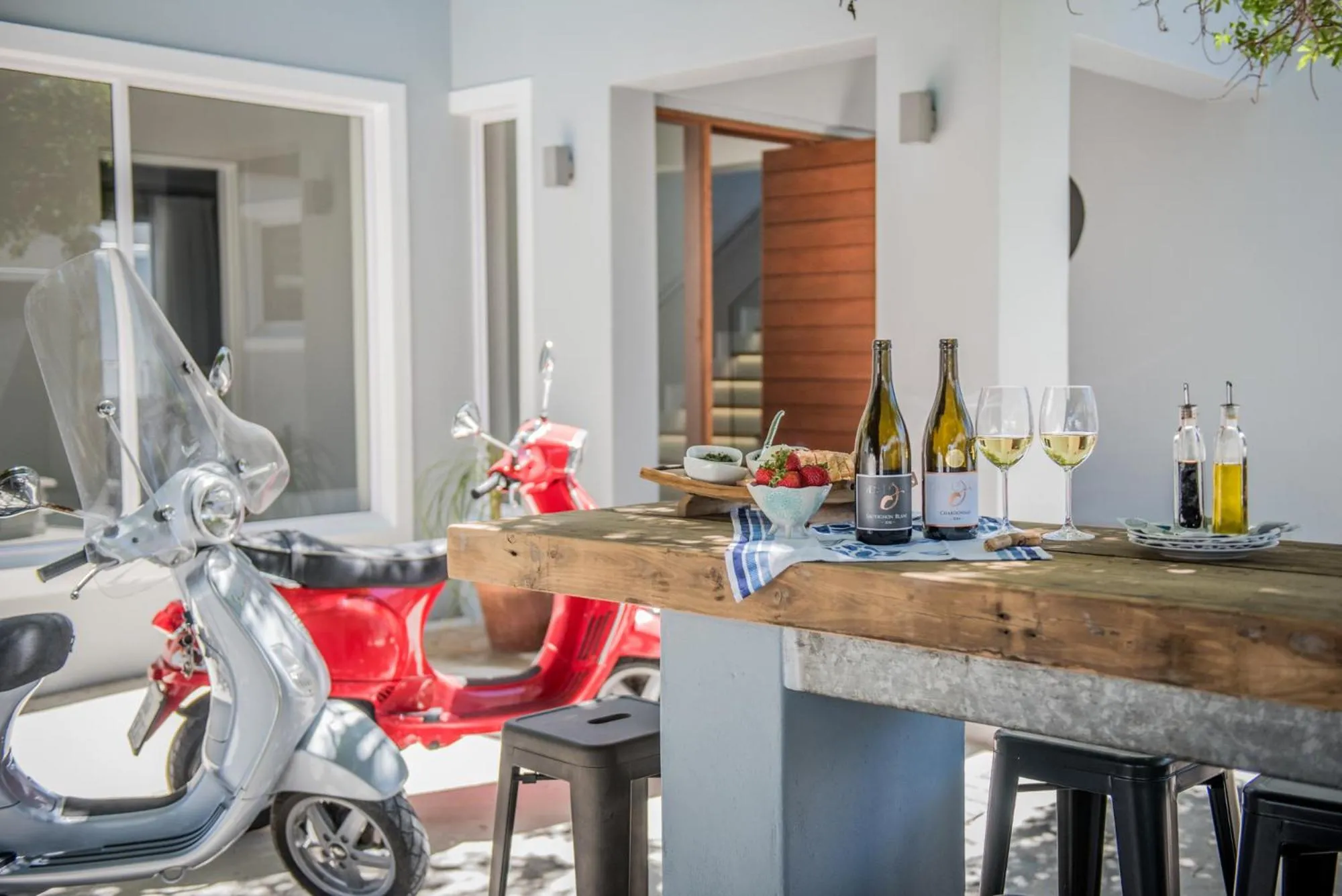 Entertainment in The Whale on Main B&B