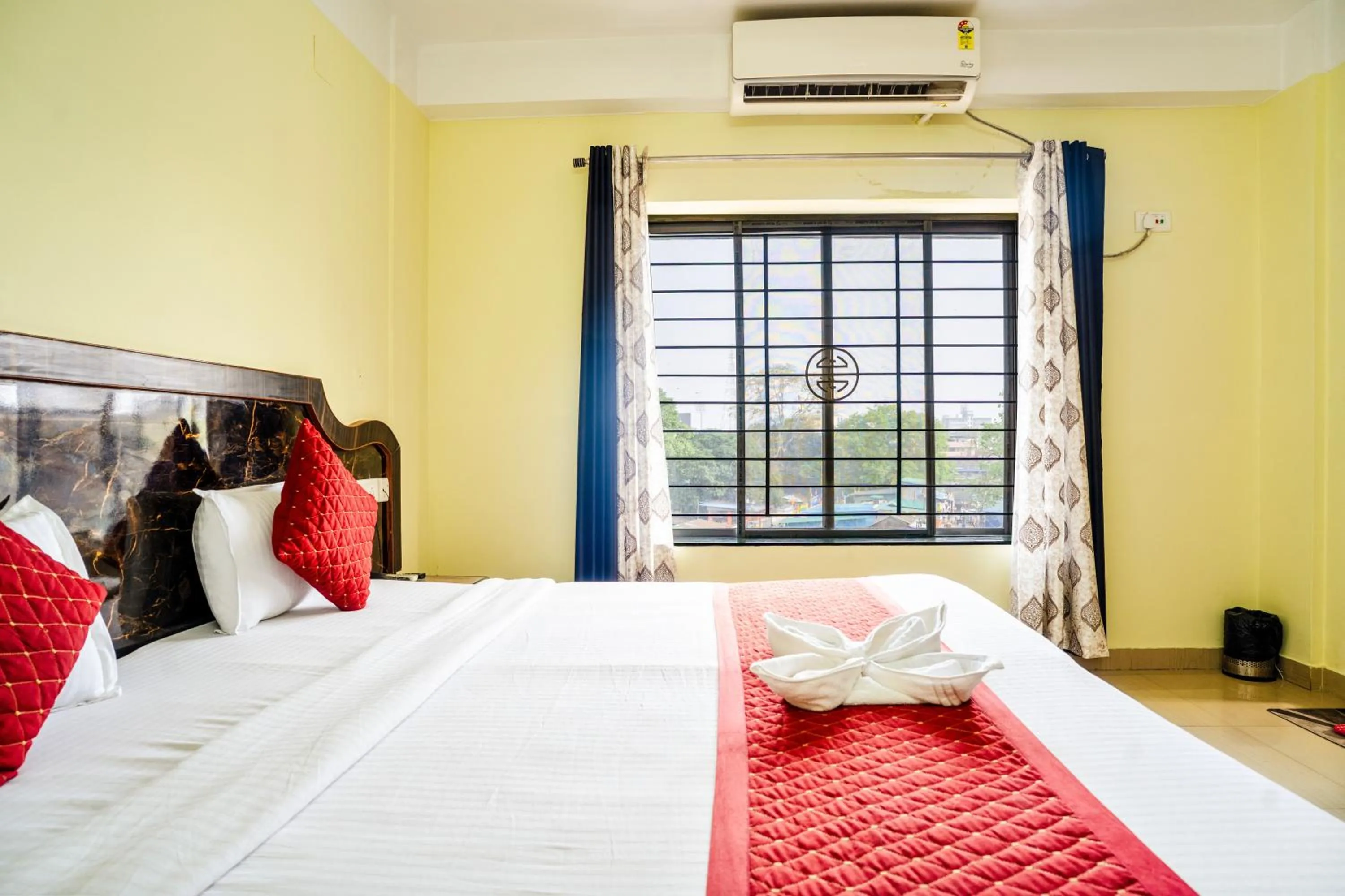 Photo of the whole room, Bed in HOTEL NILADRII GALAXY