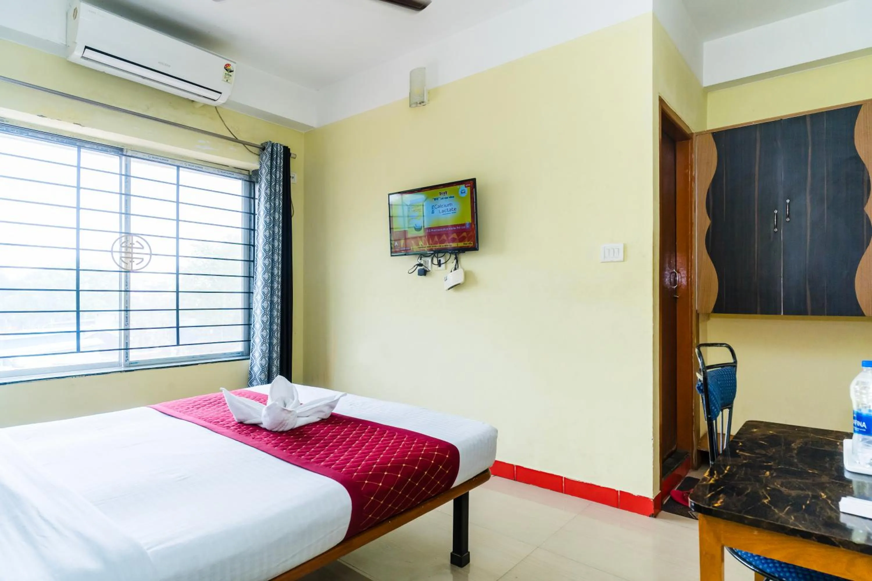 Photo of the whole room, Bed in HOTEL NILADRII GALAXY