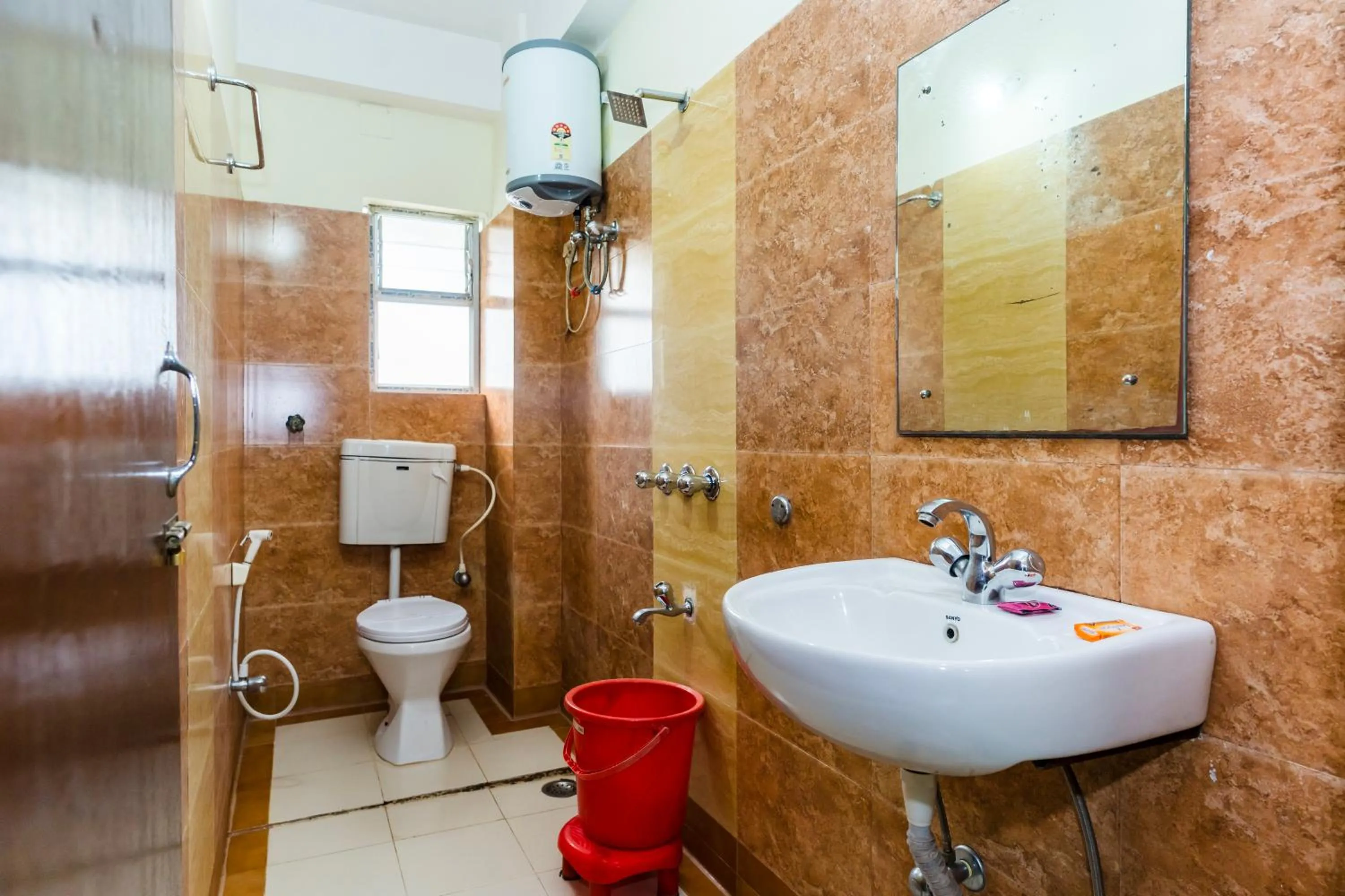 Toilet in HOTEL NILADRII GALAXY