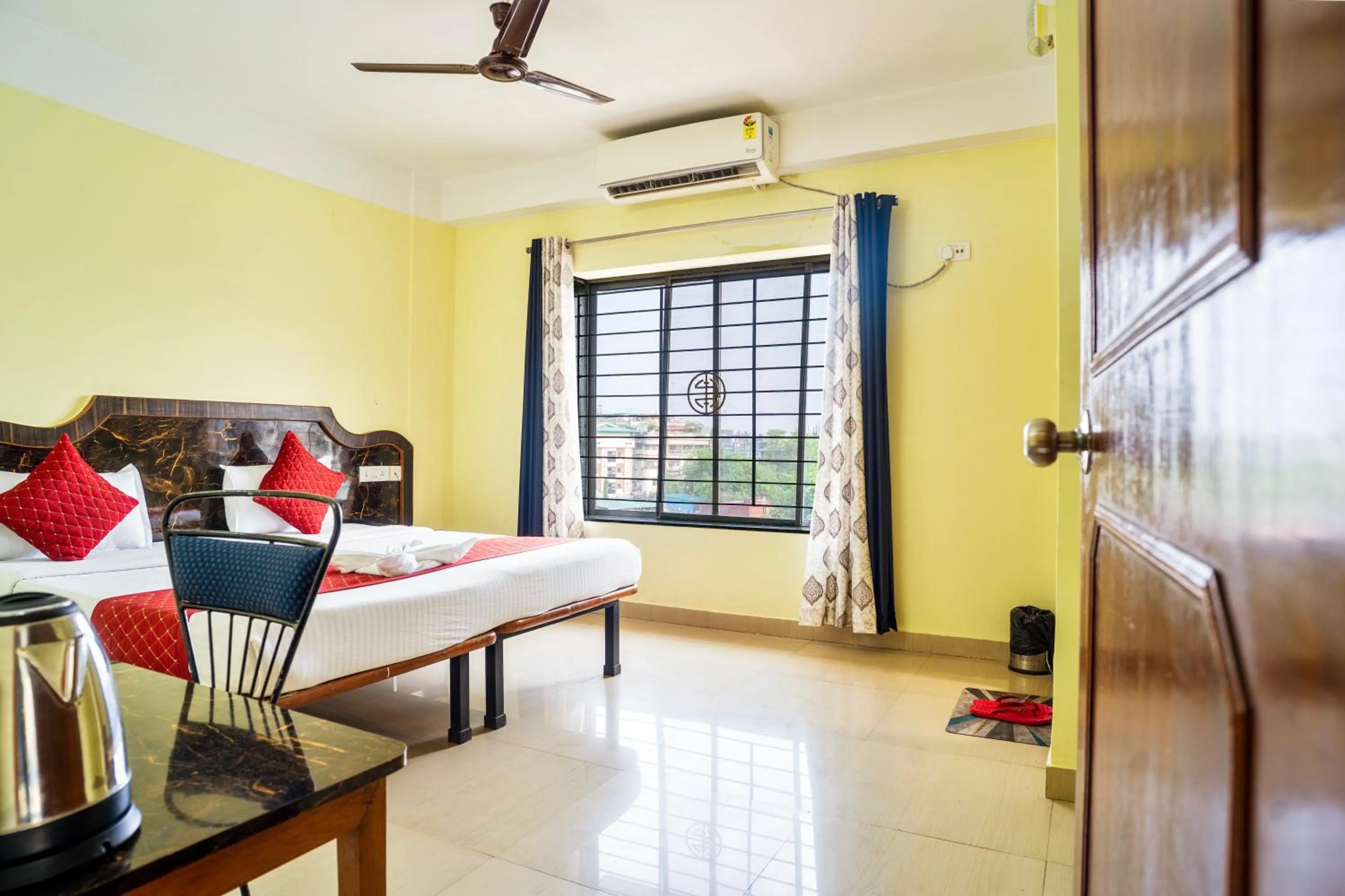 Photo of the whole room, Bed in HOTEL NILADRII GALAXY