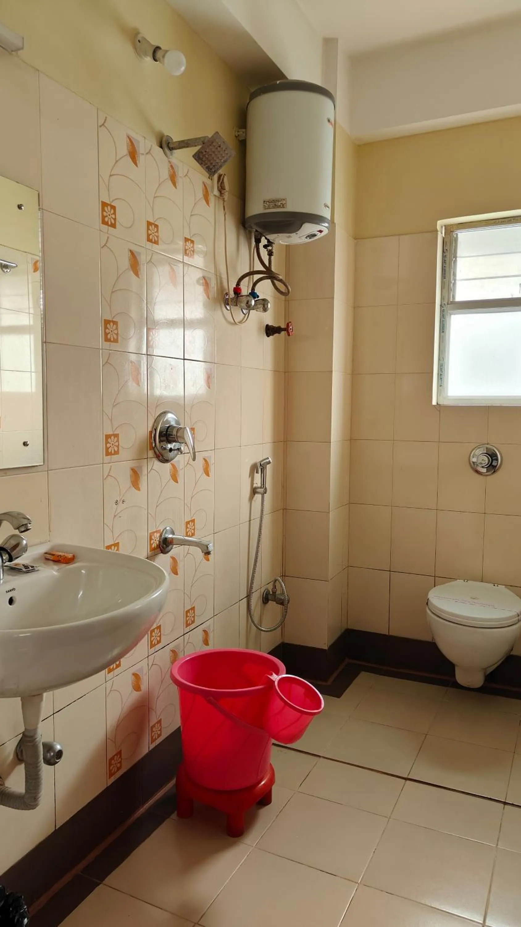 Toilet in HOTEL NILADRII GALAXY