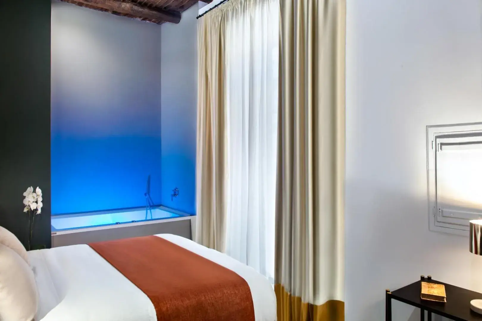 Queen Room with Spa Bath in Artemisia Domus - Centro Storico Queen Room with Spa Bath in Artemisia Domus - Centro Storico