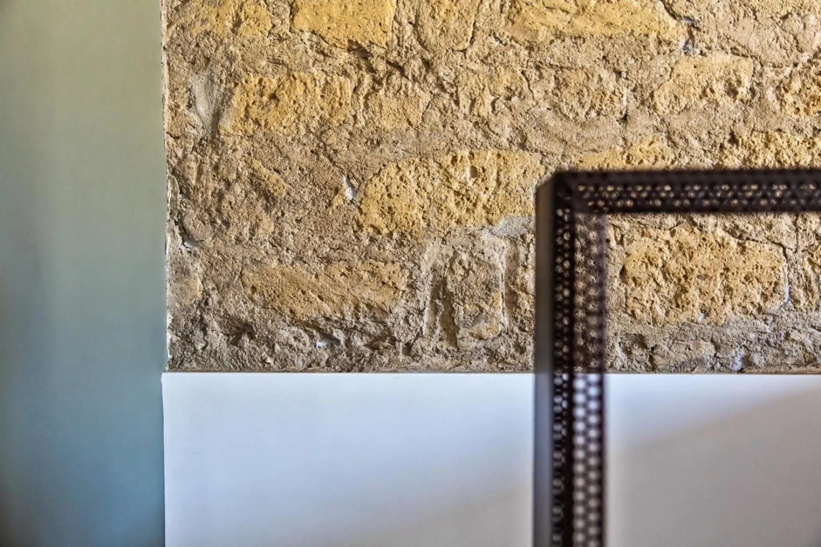 Decorative detail in Artemisia Domus - Centro Storico