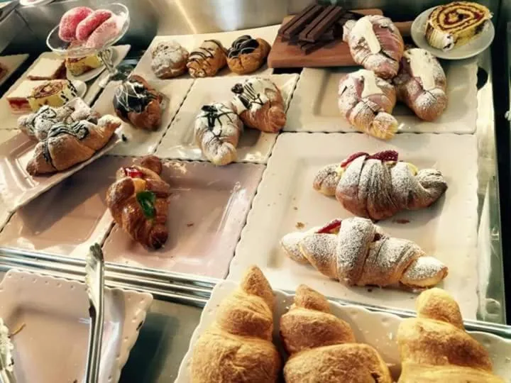 Lounge or bar in Camera & Caffè Cenni