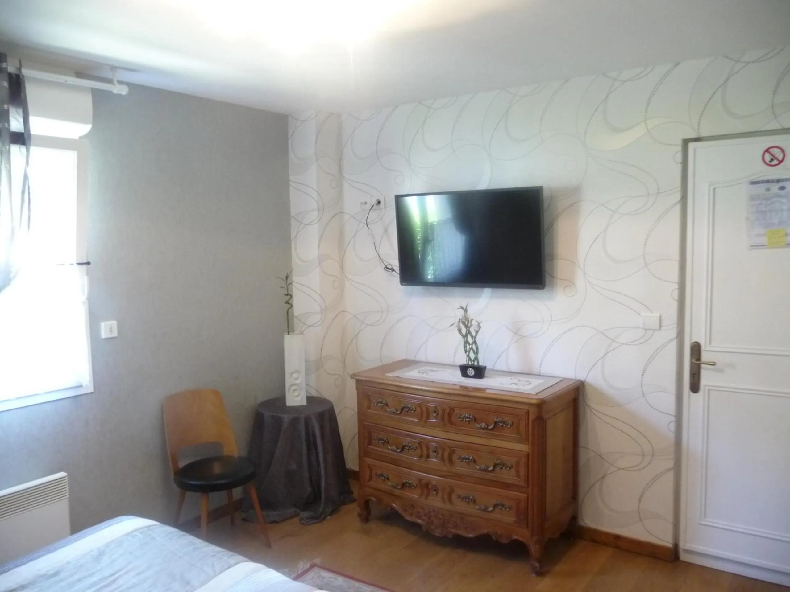 TV and multimedia, Bed in Chambres d'Hôtes La Balaguère