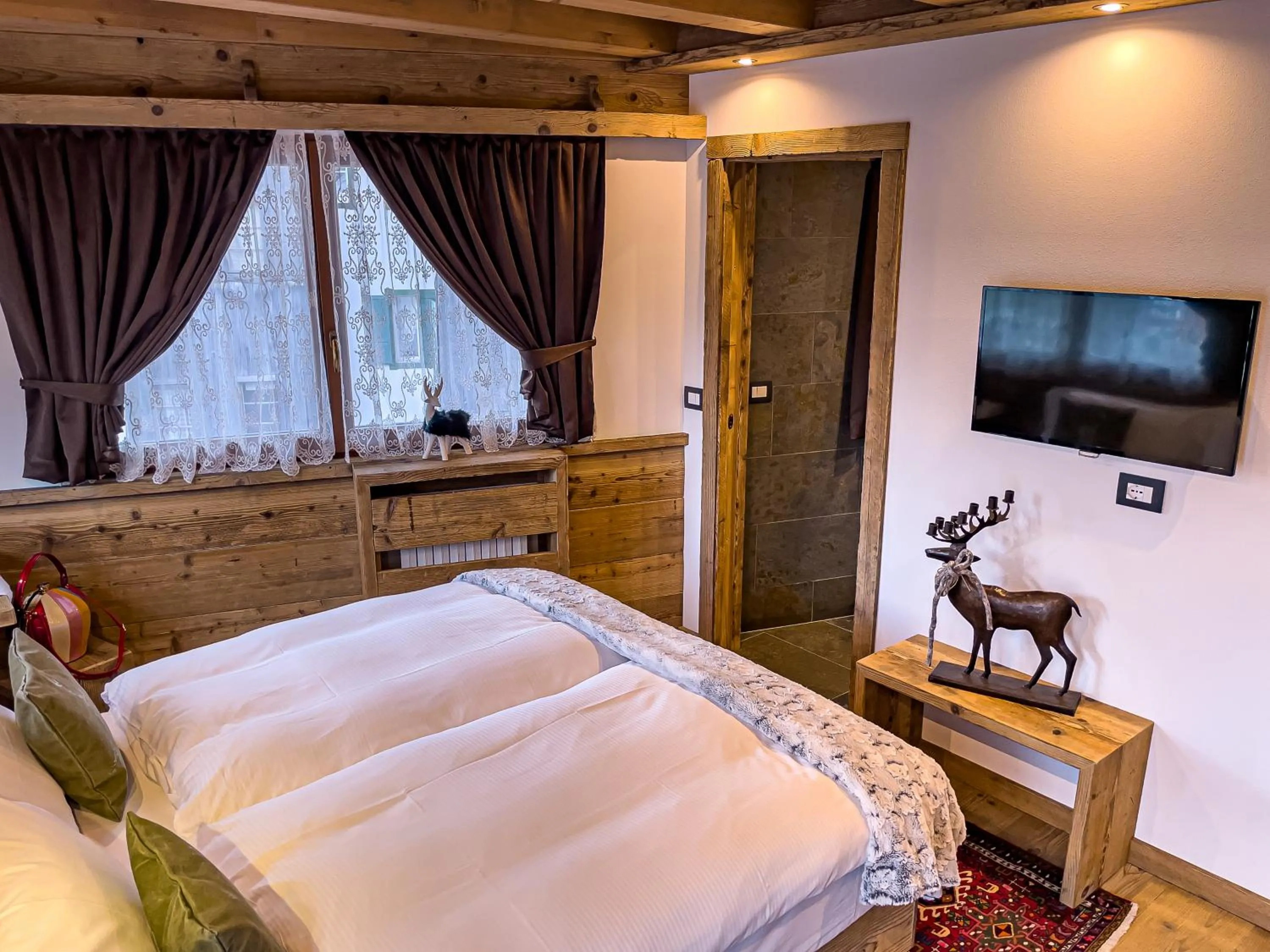 Coffee/tea facilities, Bed in Hotel da Beppe Sello