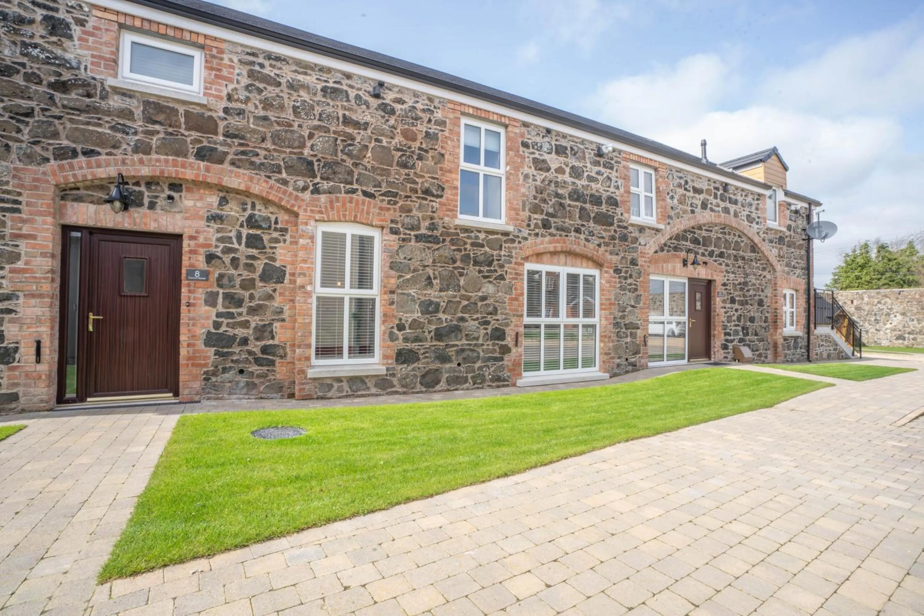 Stable Court Apartments