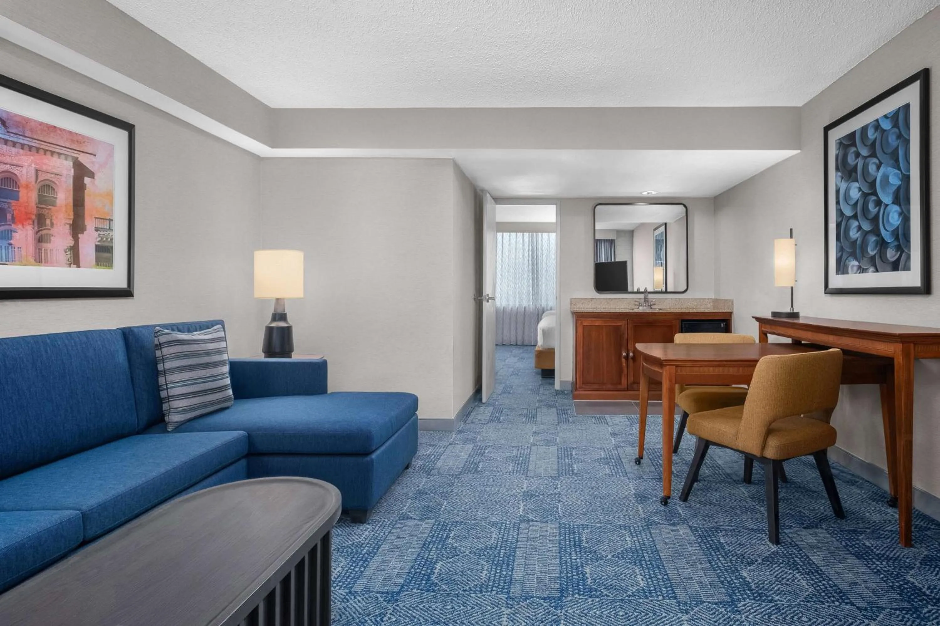 Living room in Embassy Suites by Hilton El Paso