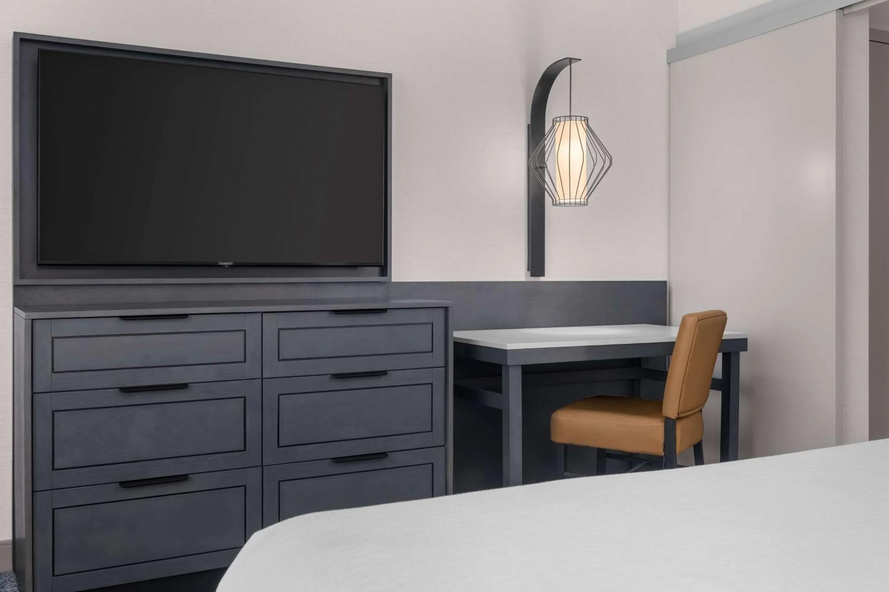 Bedroom, Bed in Embassy Suites by Hilton El Paso