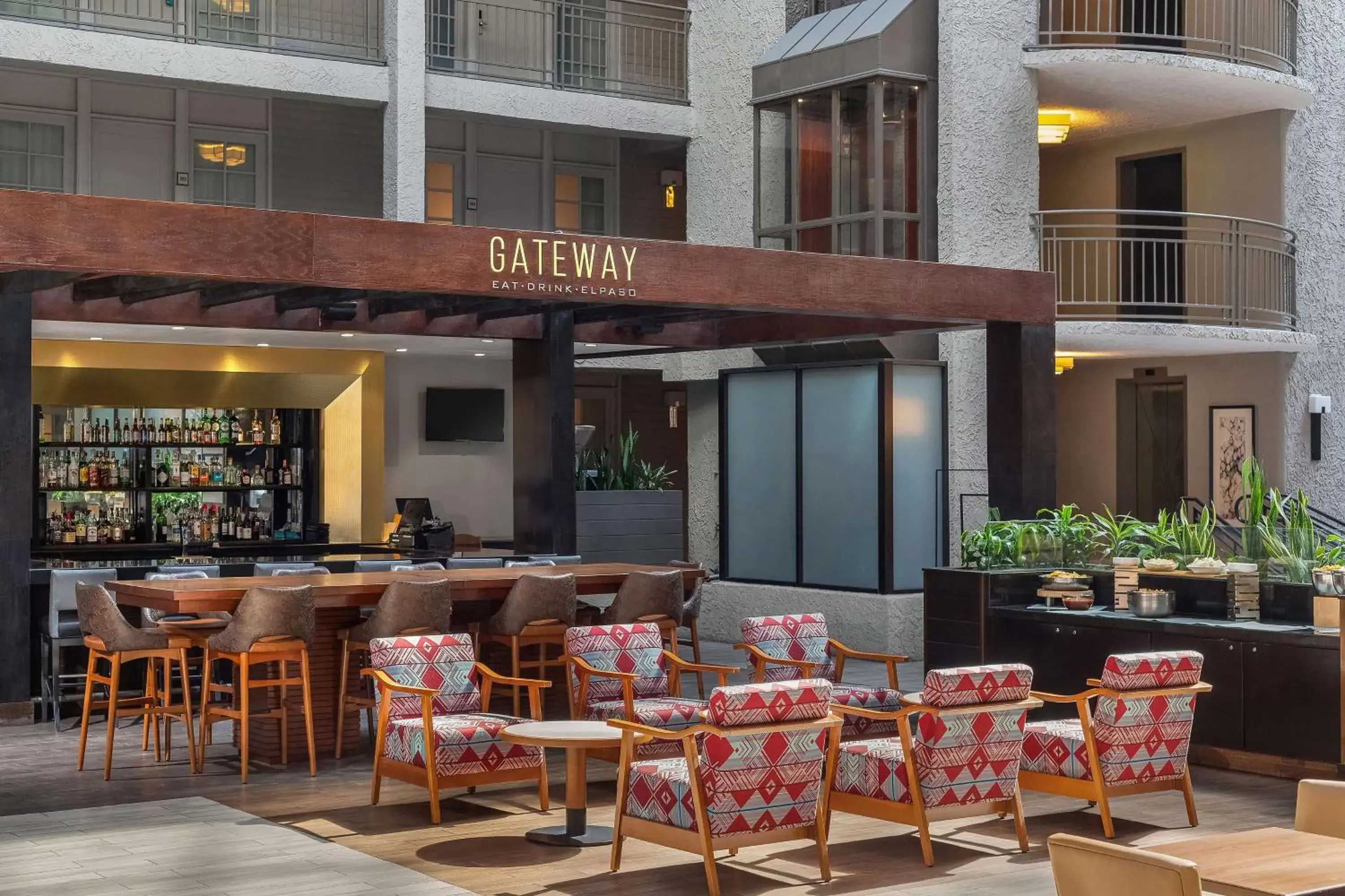 Lounge or bar in Embassy Suites by Hilton El Paso Lounge or bar in Embassy Suites by Hilton El Paso