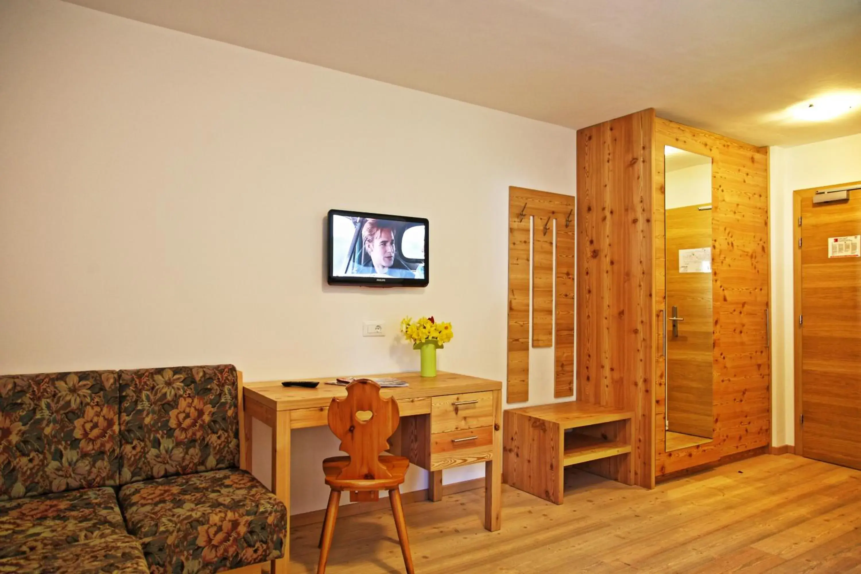 Comfort Double Room with Balcony and Mountain View in Hotel Feldrand Comfort Double Room with Balcony and Mountain View in Hotel Feldrand